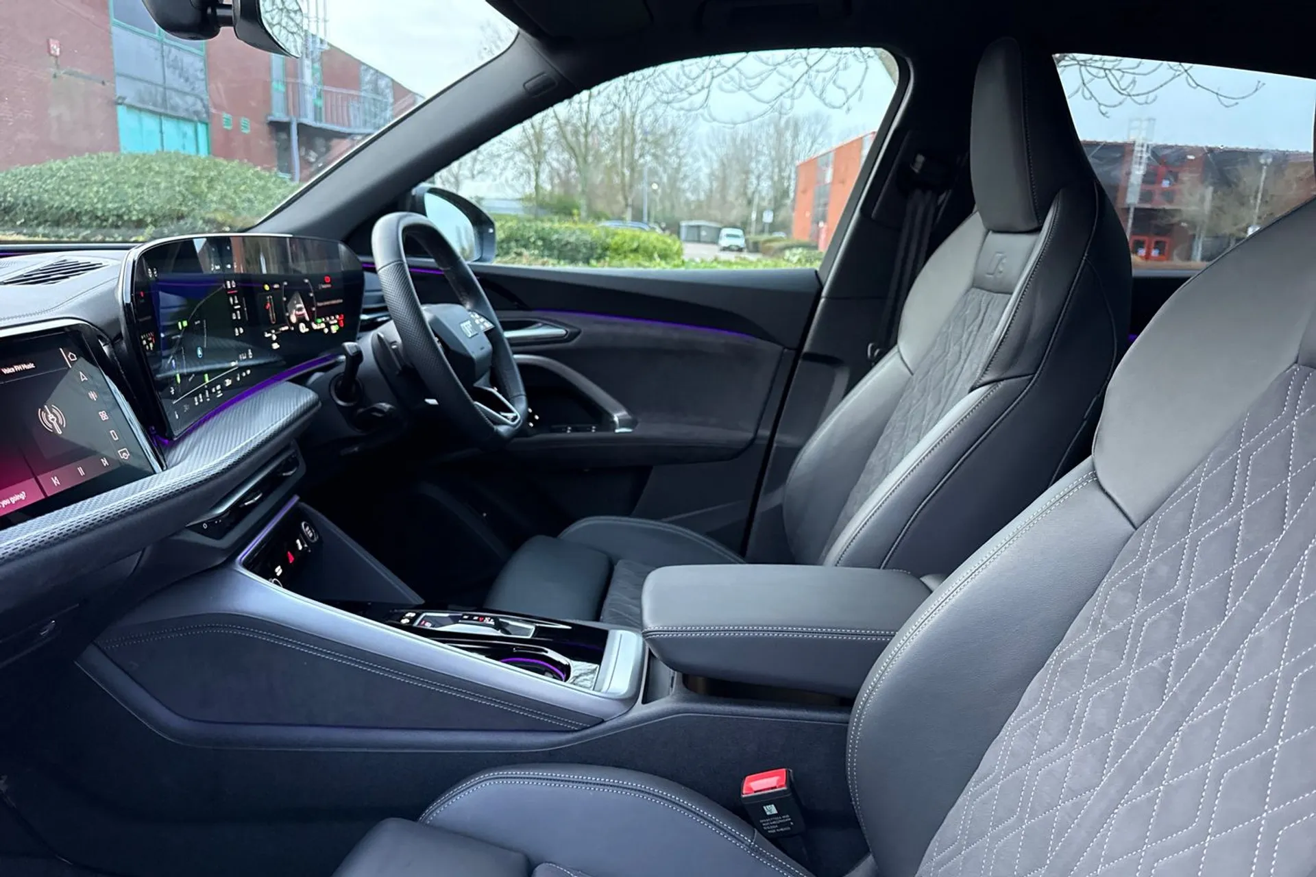 Audi Q5 thumbnail image number 32