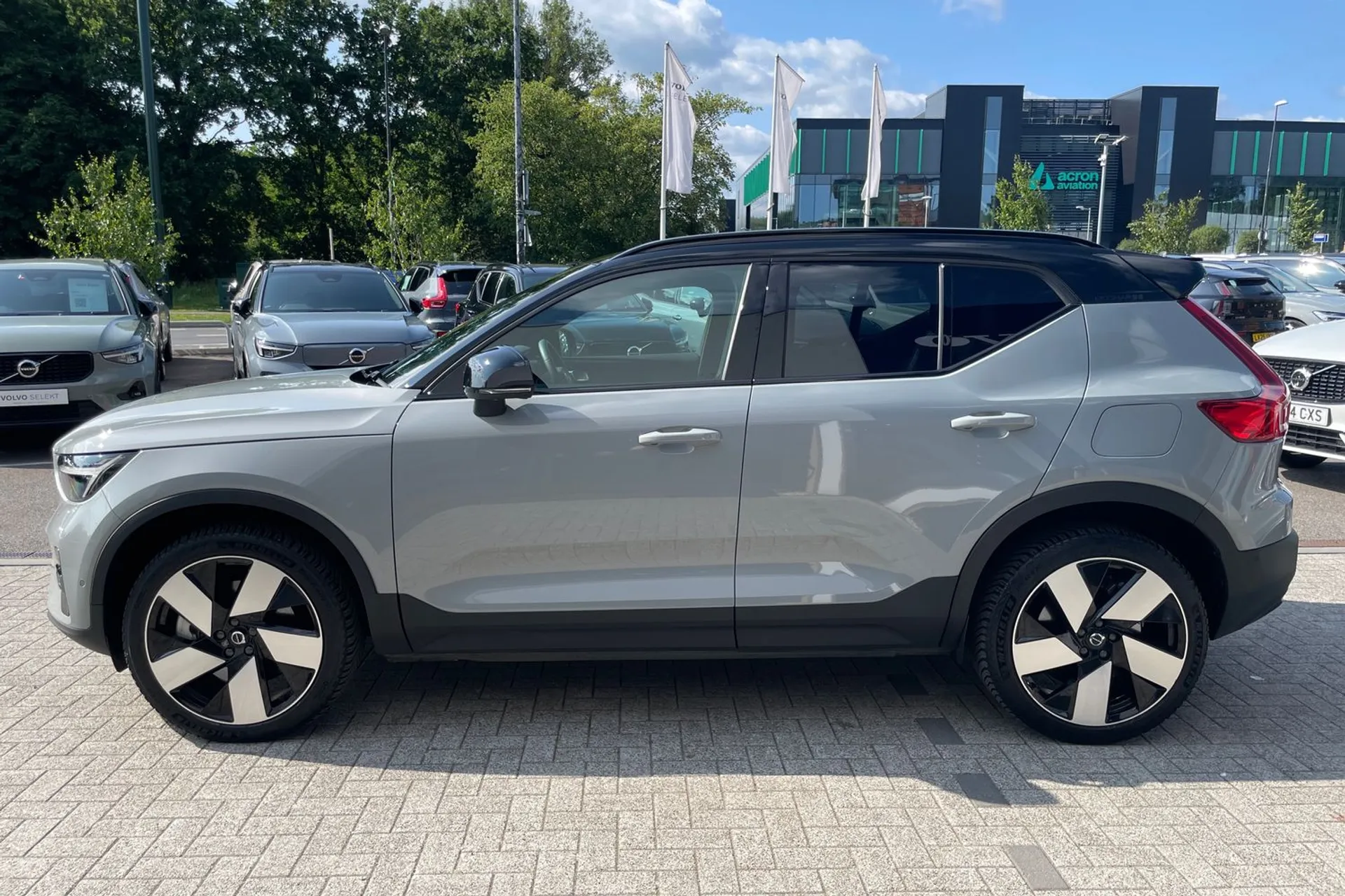 Volvo XC40 thumbnail image number 10