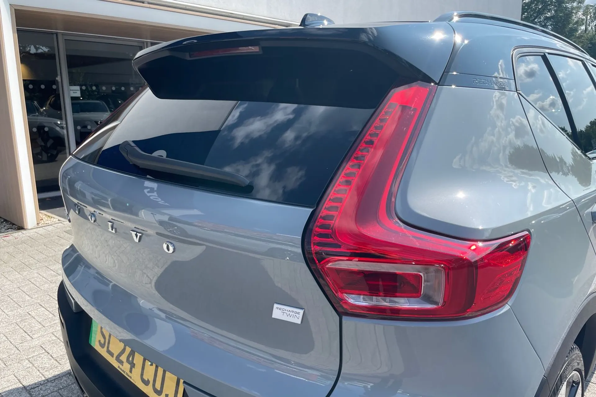 Volvo XC40 thumbnail image number 15