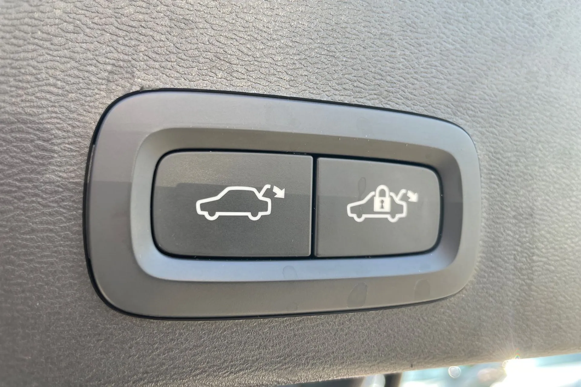 Volvo XC40 thumbnail image number 20