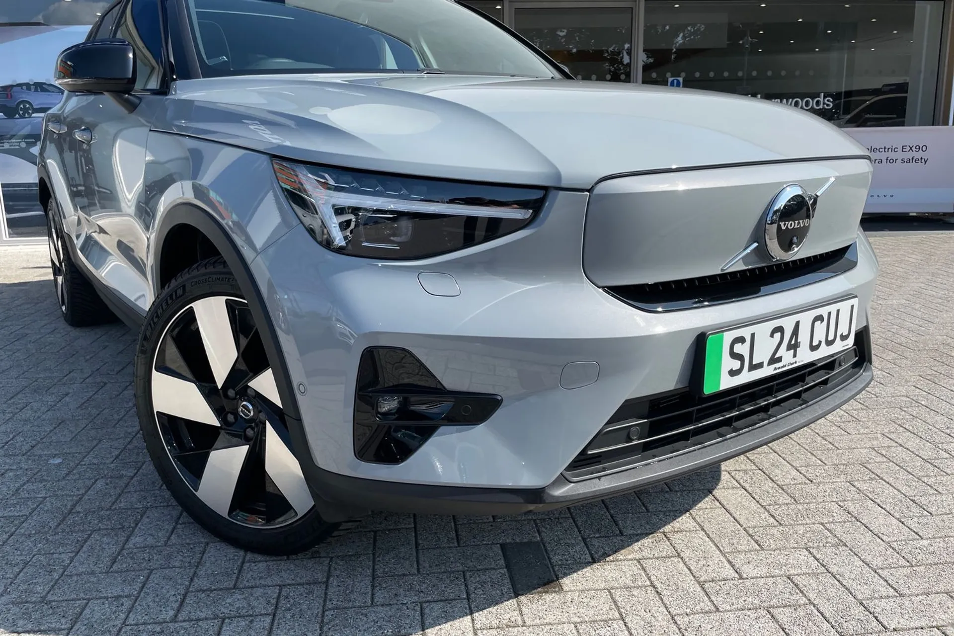 Volvo XC40 thumbnail image number 6