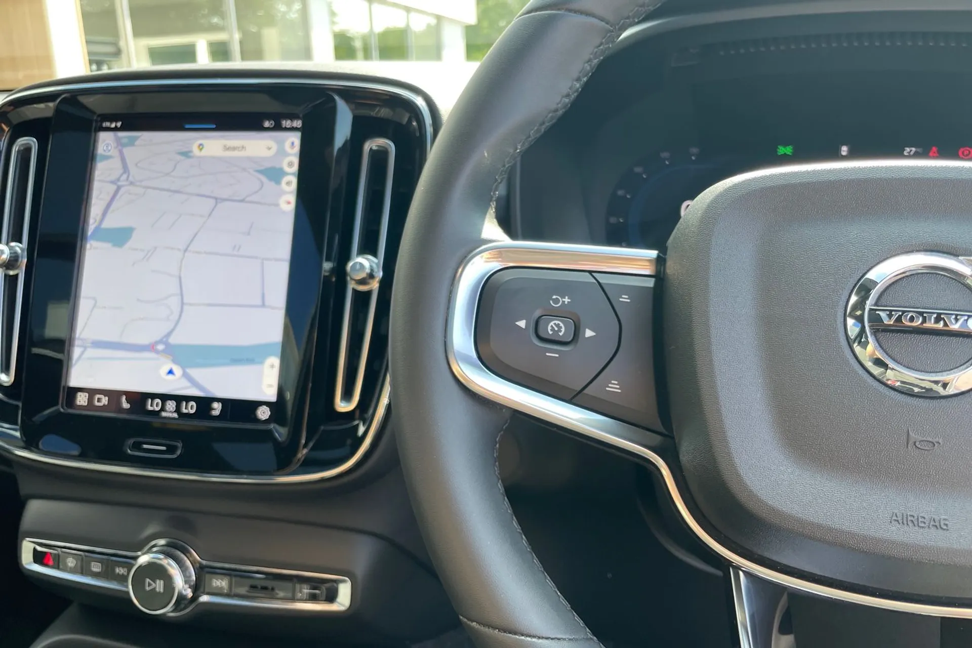Volvo XC40 thumbnail image number 35