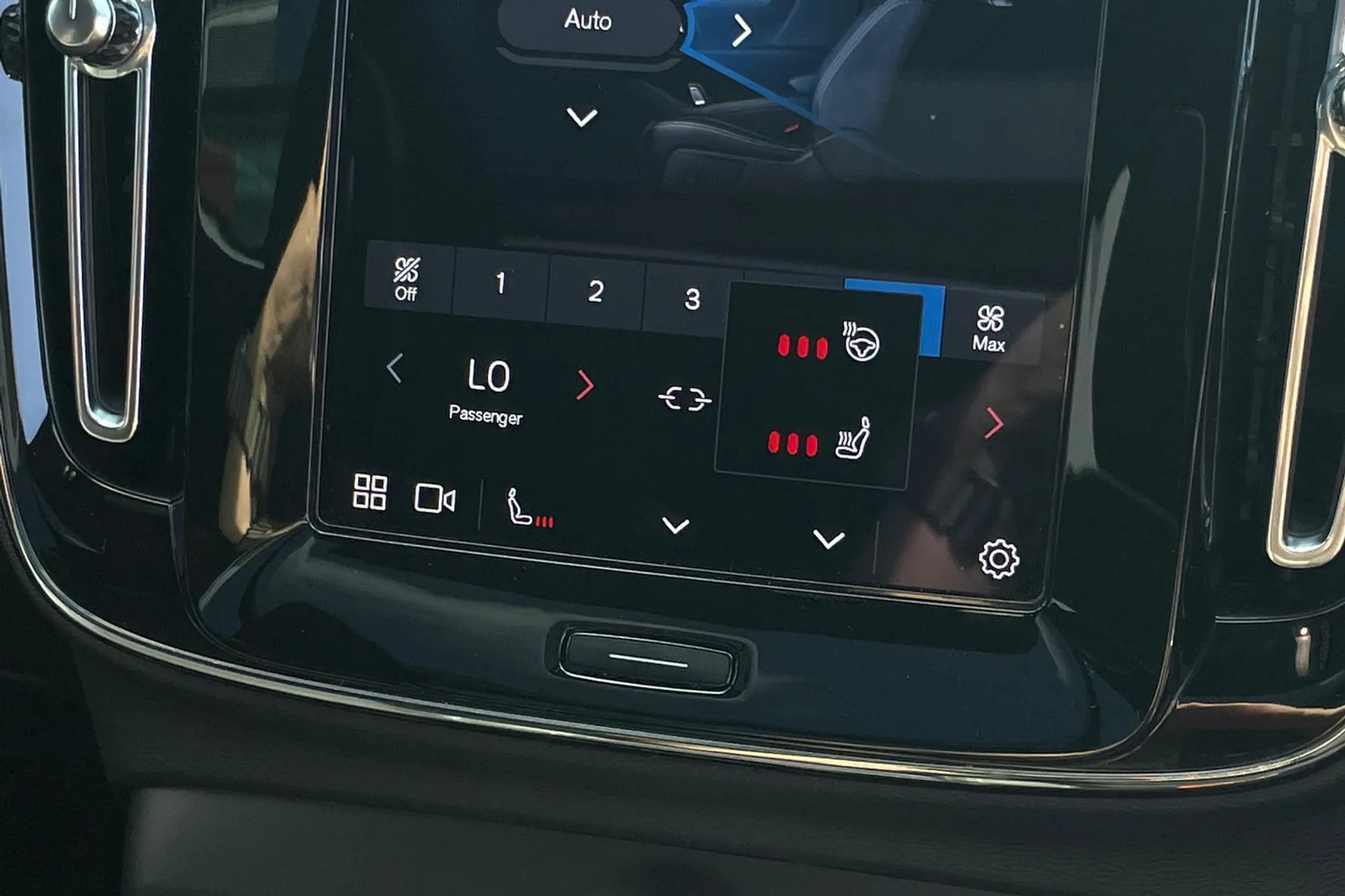 Volvo XC40 thumbnail image number 40