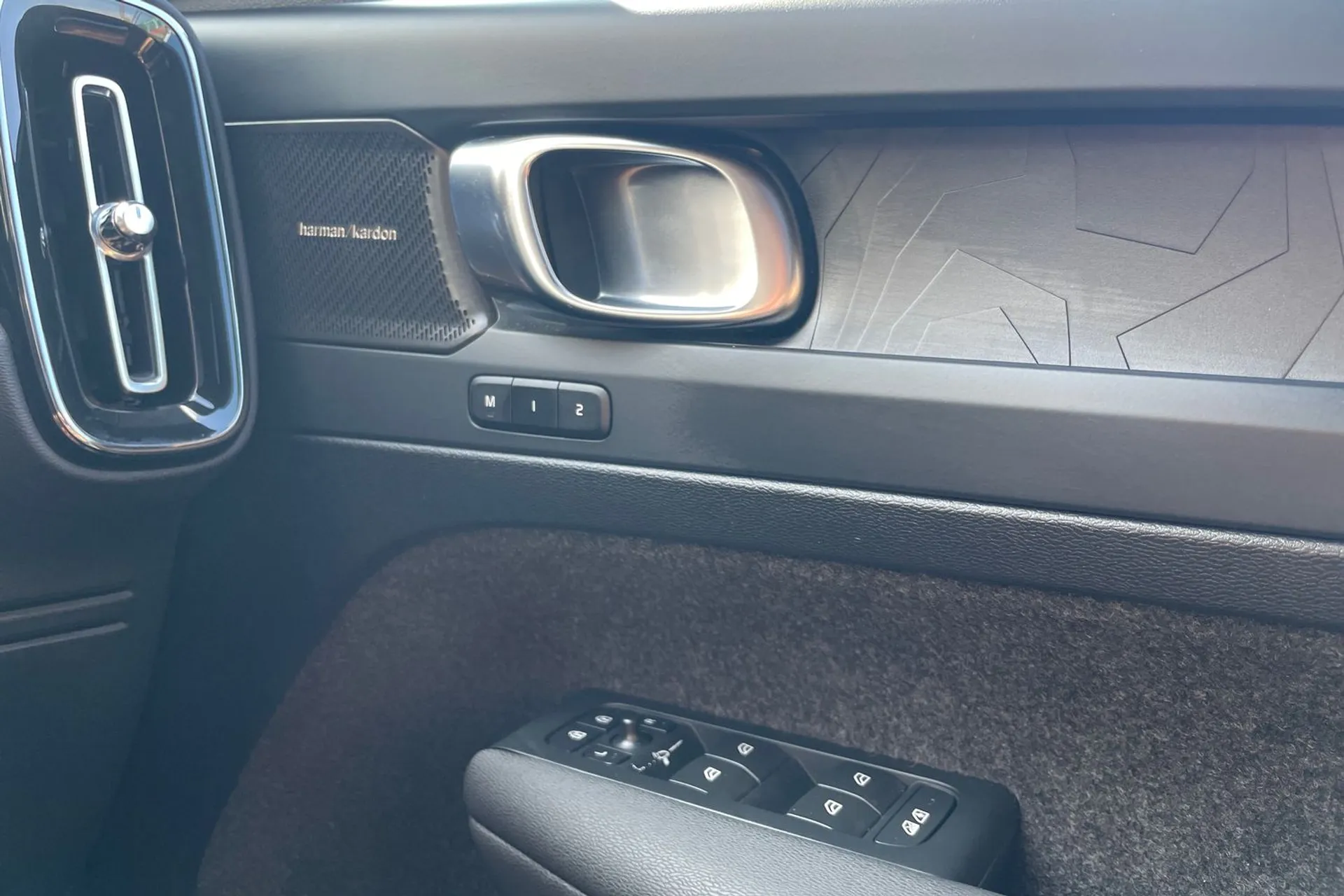 Volvo XC40 thumbnail image number 42