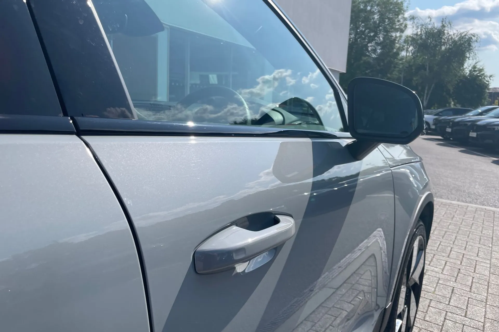 Volvo XC40 thumbnail image number 16