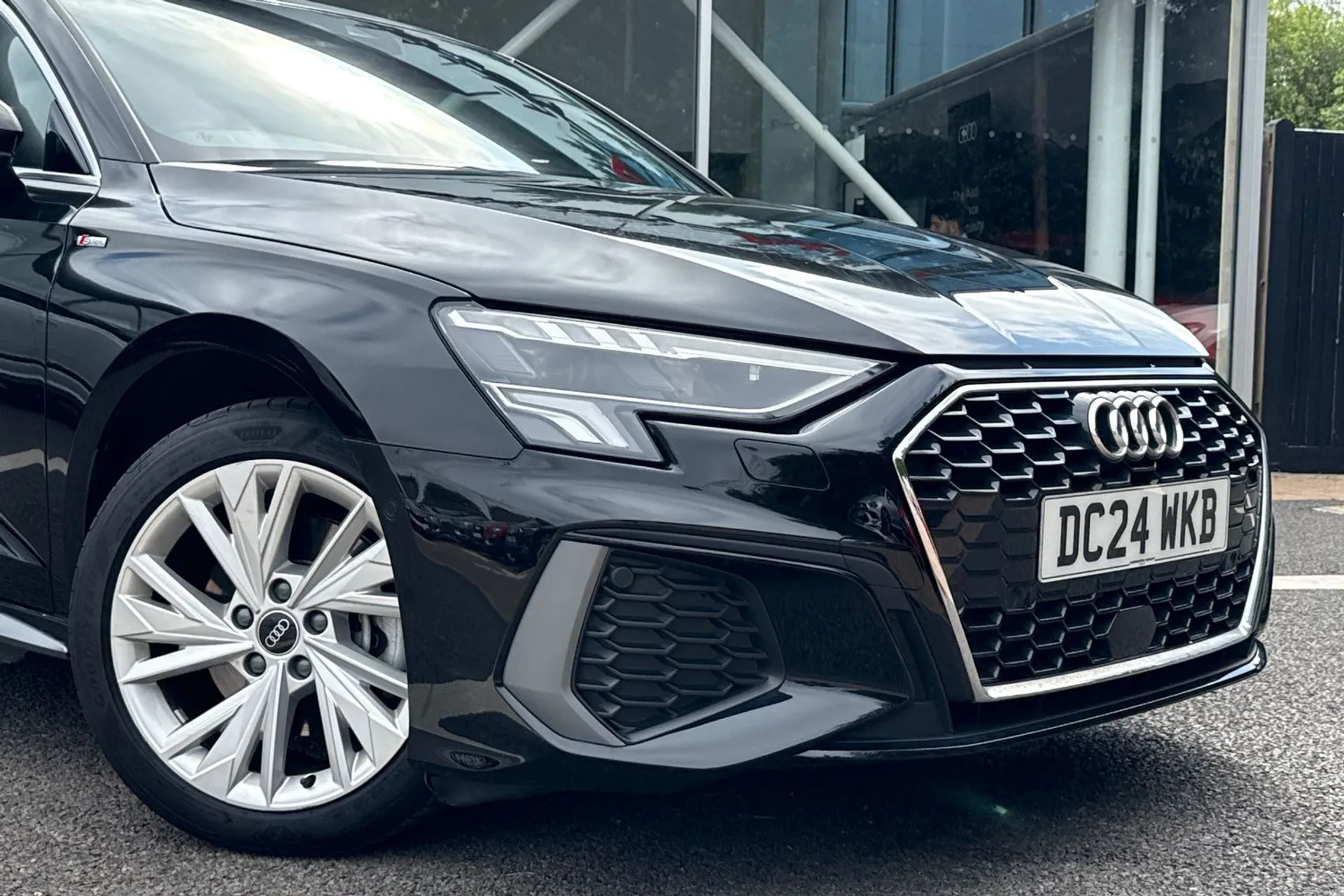 Audi A3 thumbnail image number 6