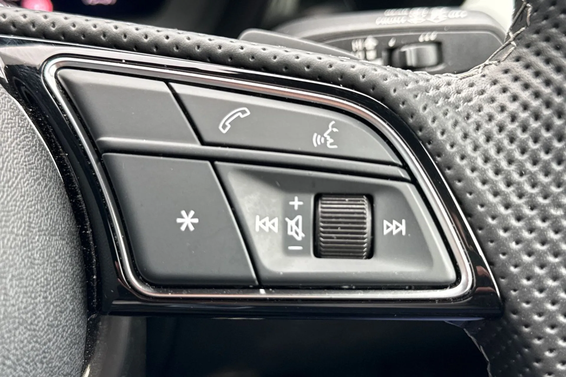Audi A3 thumbnail image number 38