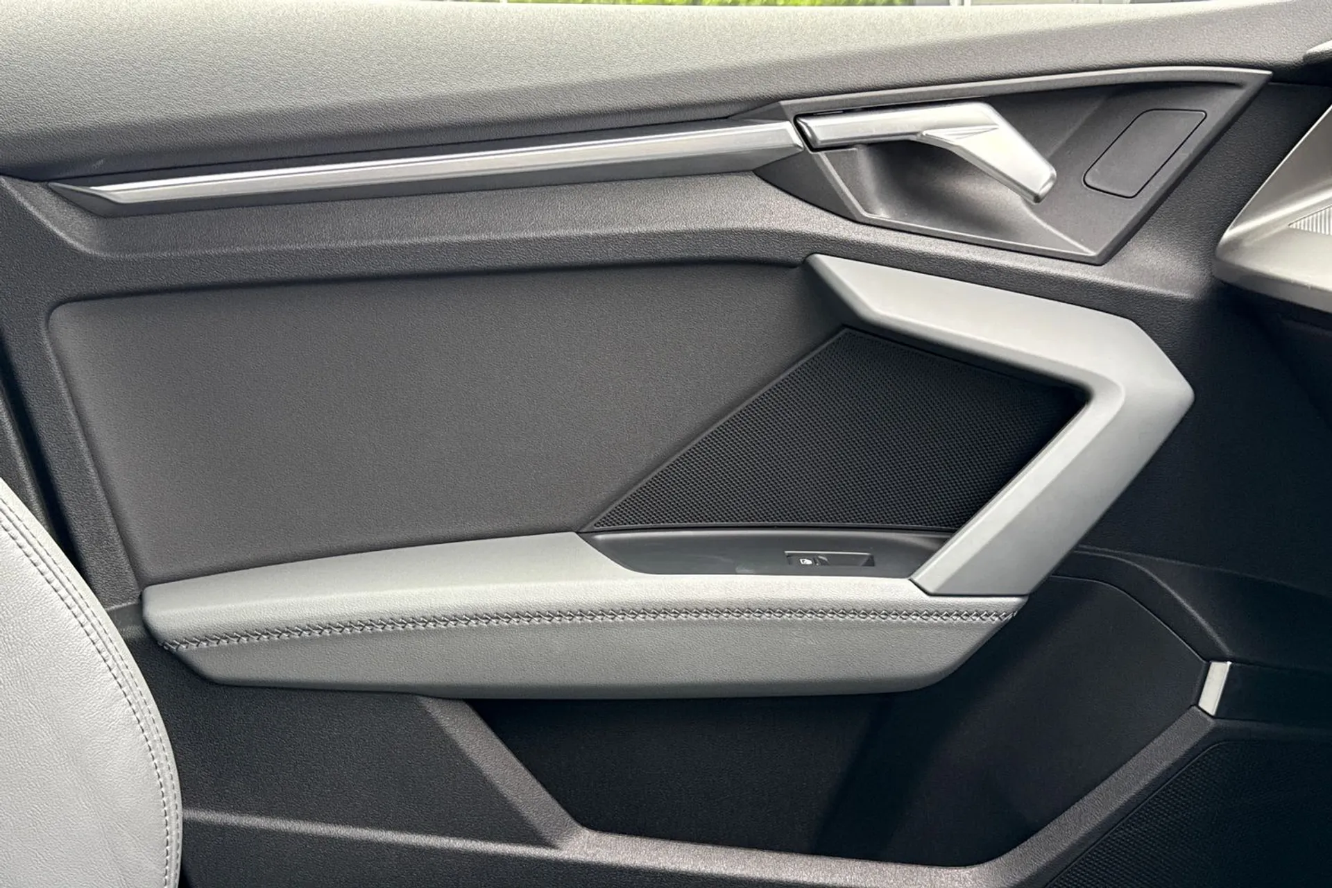 Audi A3 thumbnail image number 40