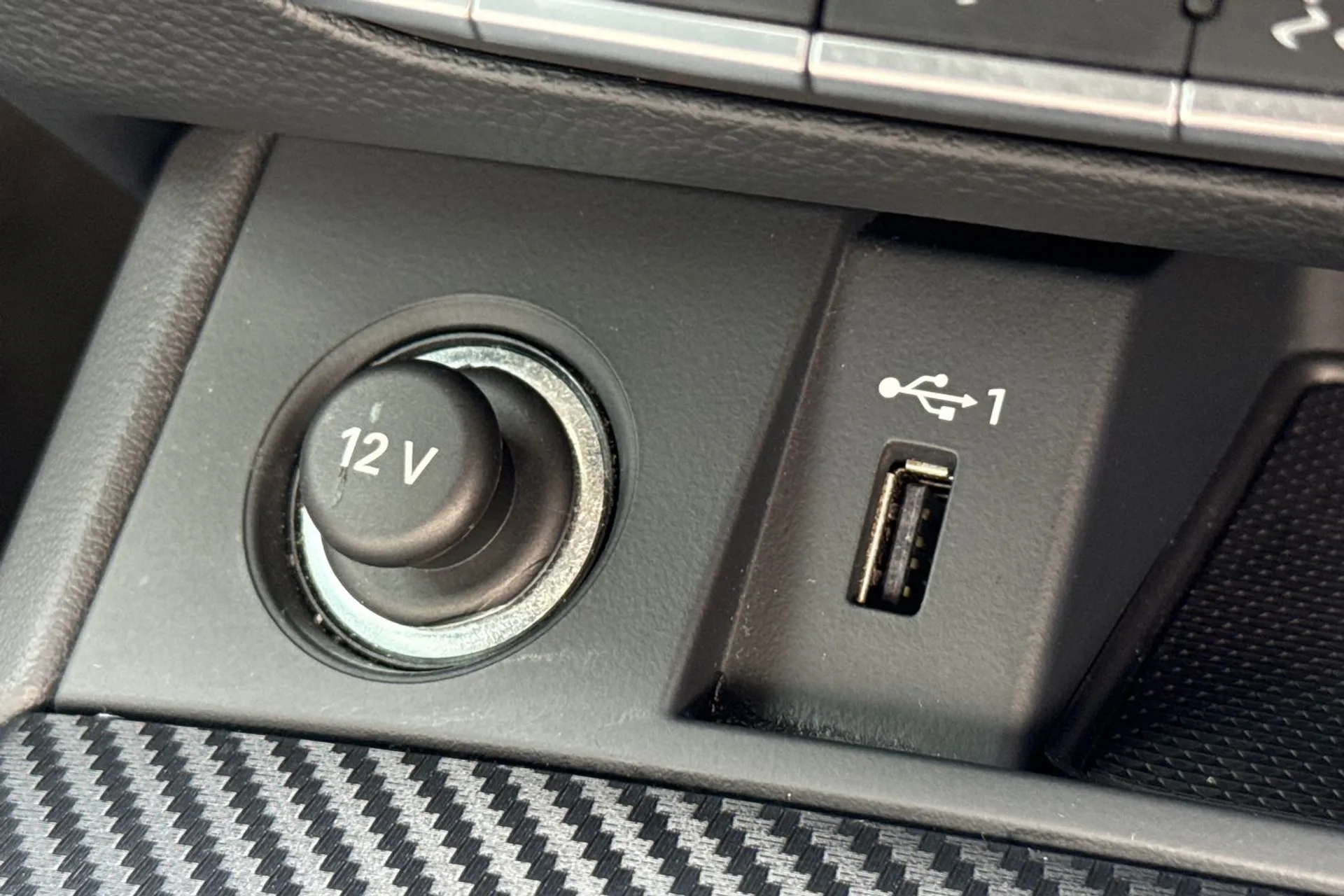 Audi Q5 thumbnail image number 45