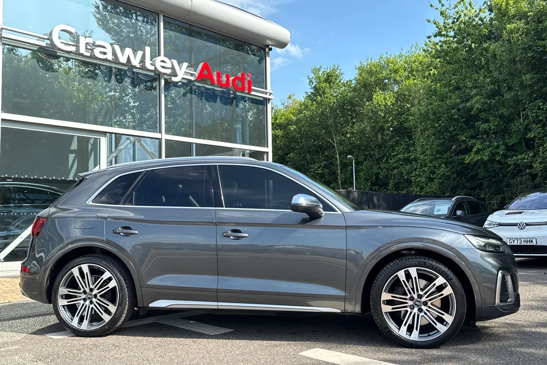 Audi Q5 thumbnail image number 2