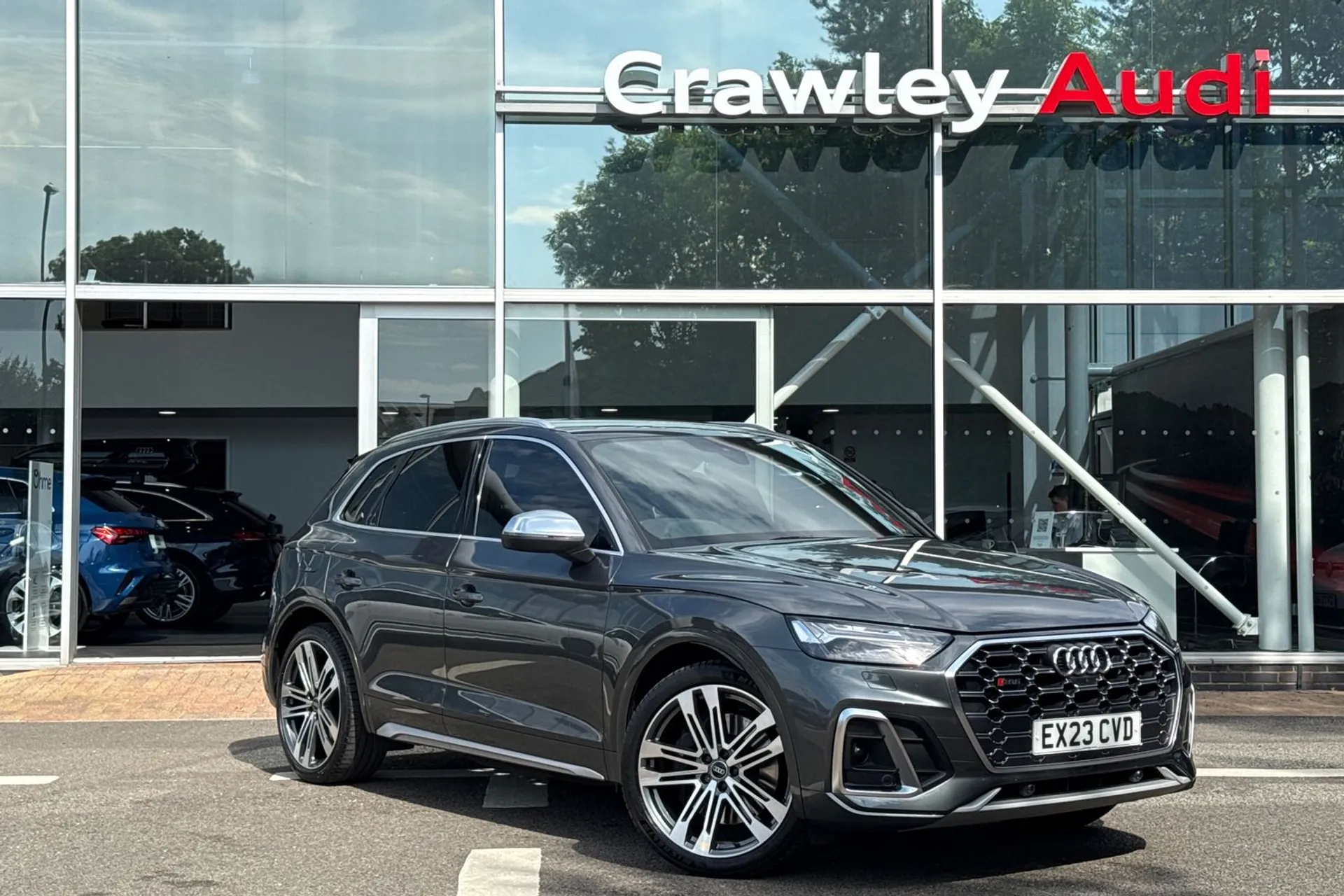 Audi Q5 focused image