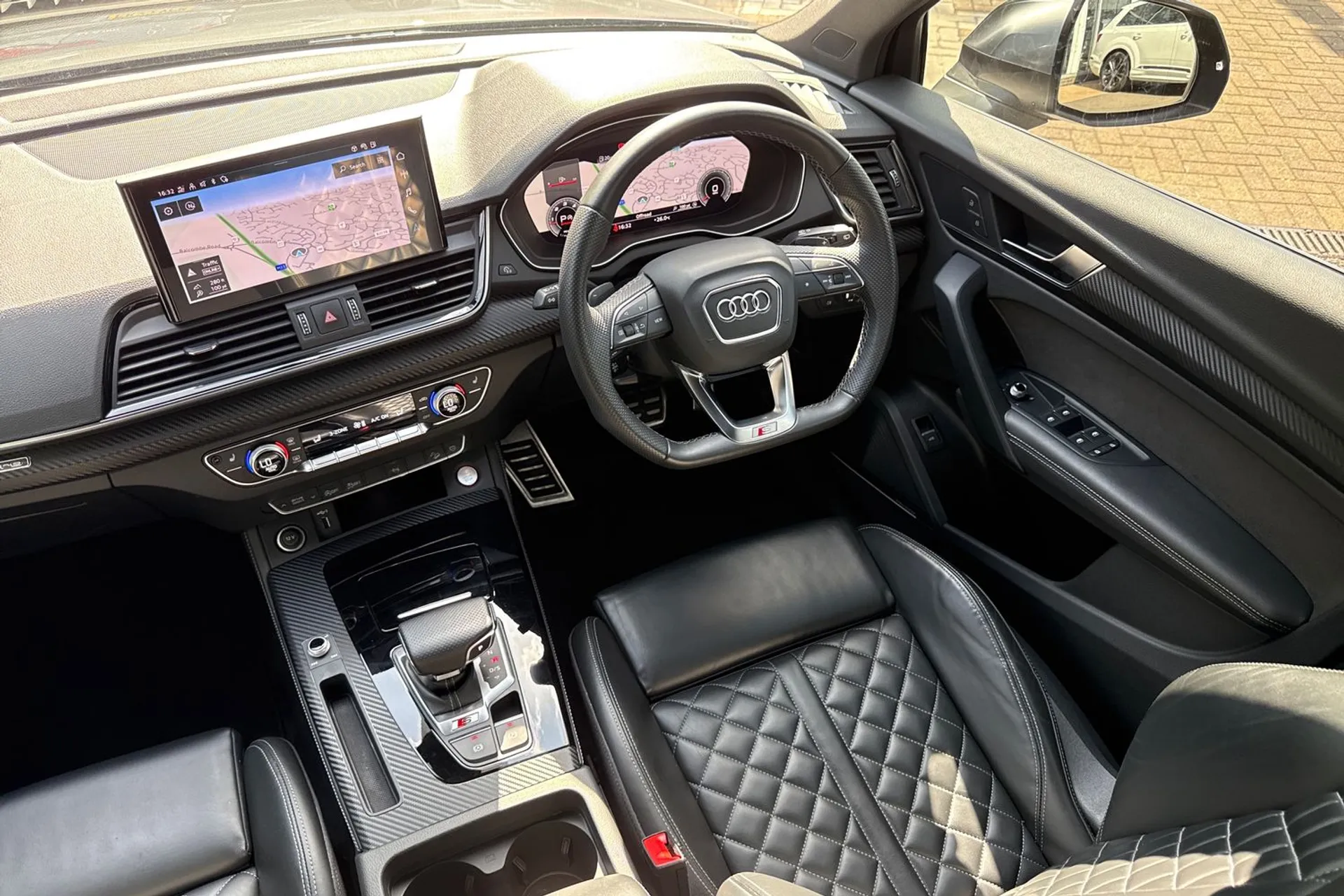 Audi Q5 thumbnail image number 34