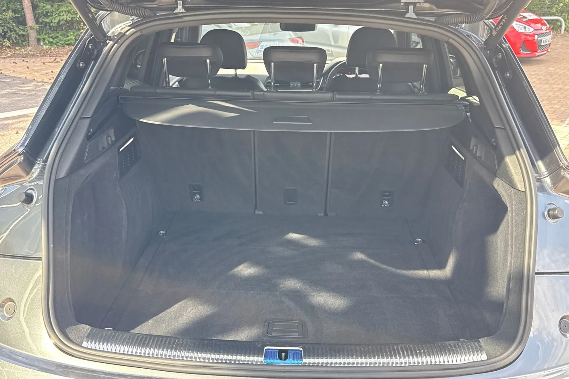 Audi Q5 thumbnail image number 19