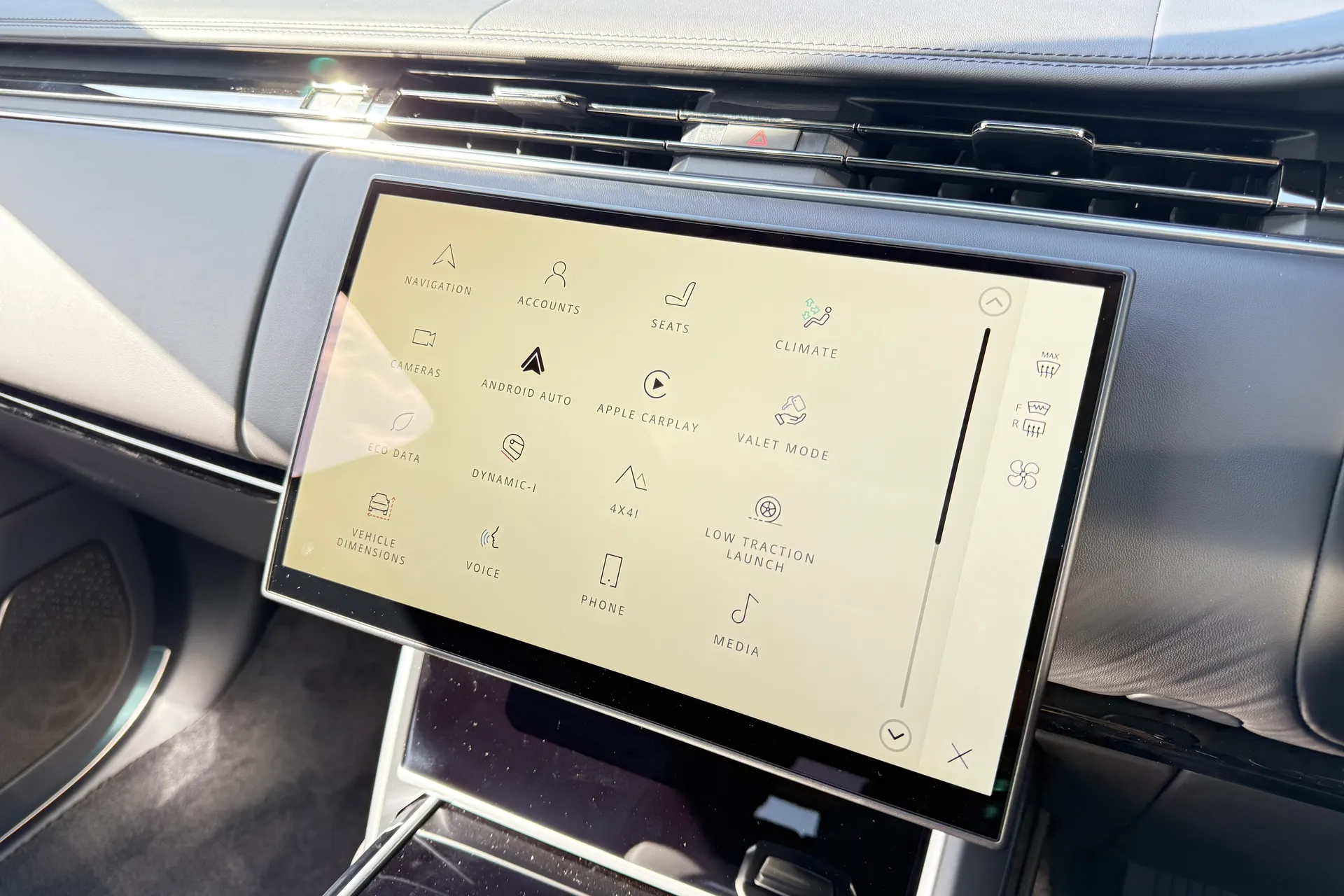 LAND ROVER RANGE ROVER thumbnail image number 64