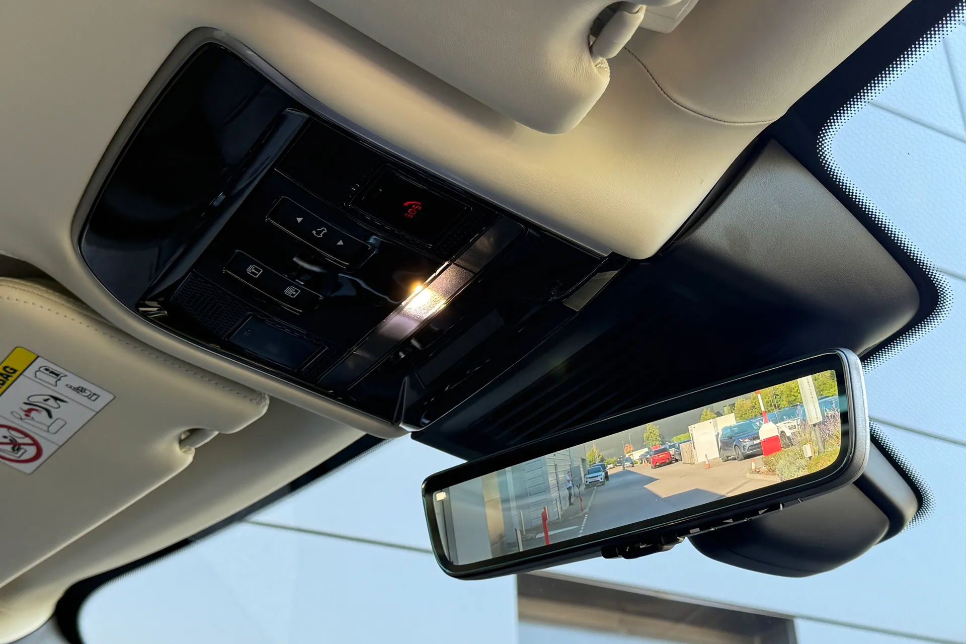 LAND ROVER RANGE ROVER thumbnail image number 29