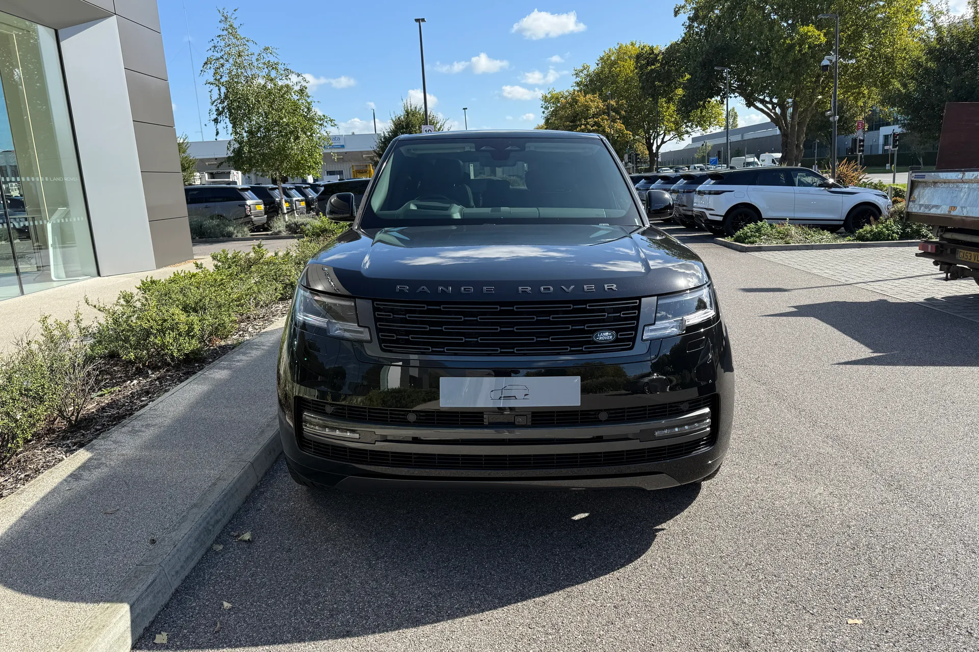 LAND ROVER RANGE ROVER thumbnail image number 17