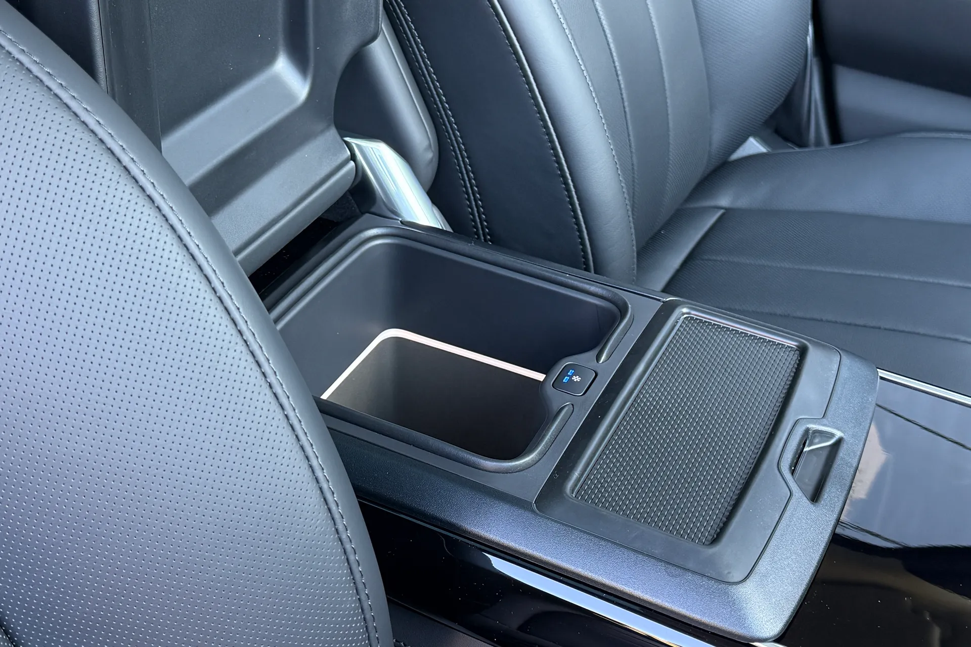 LAND ROVER RANGE ROVER thumbnail image number 27