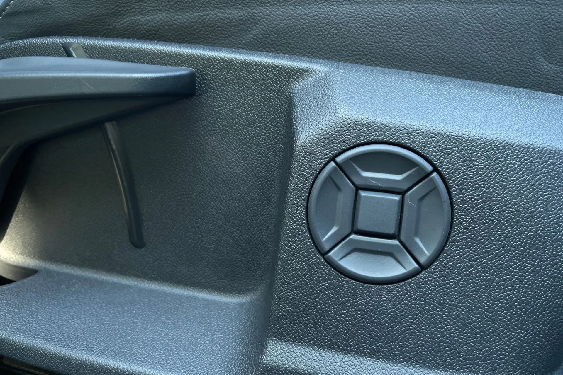 Audi Q3 thumbnail image number 54