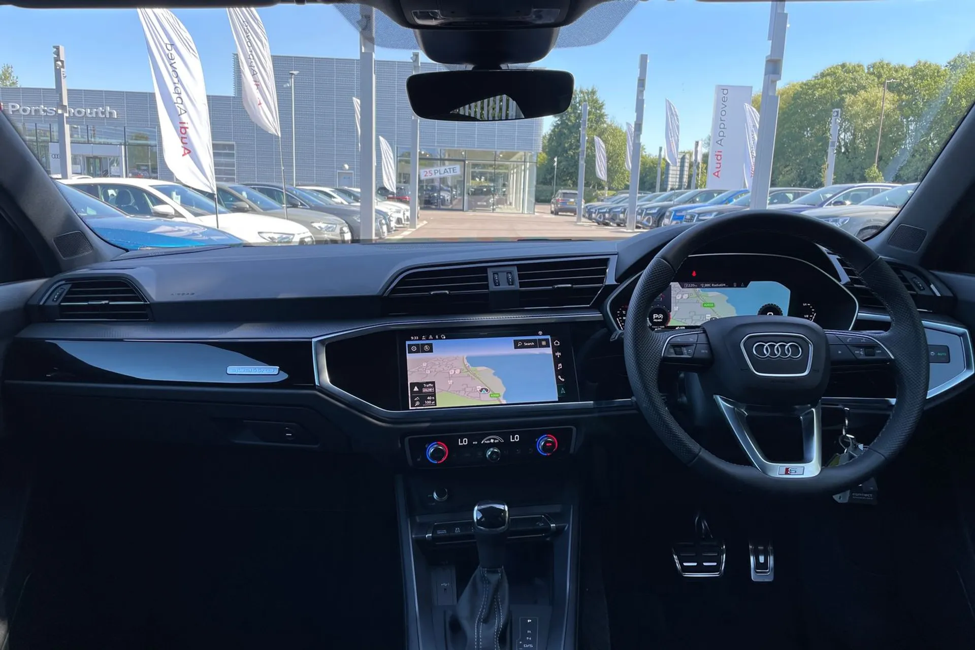 Audi Q3 thumbnail image number 3