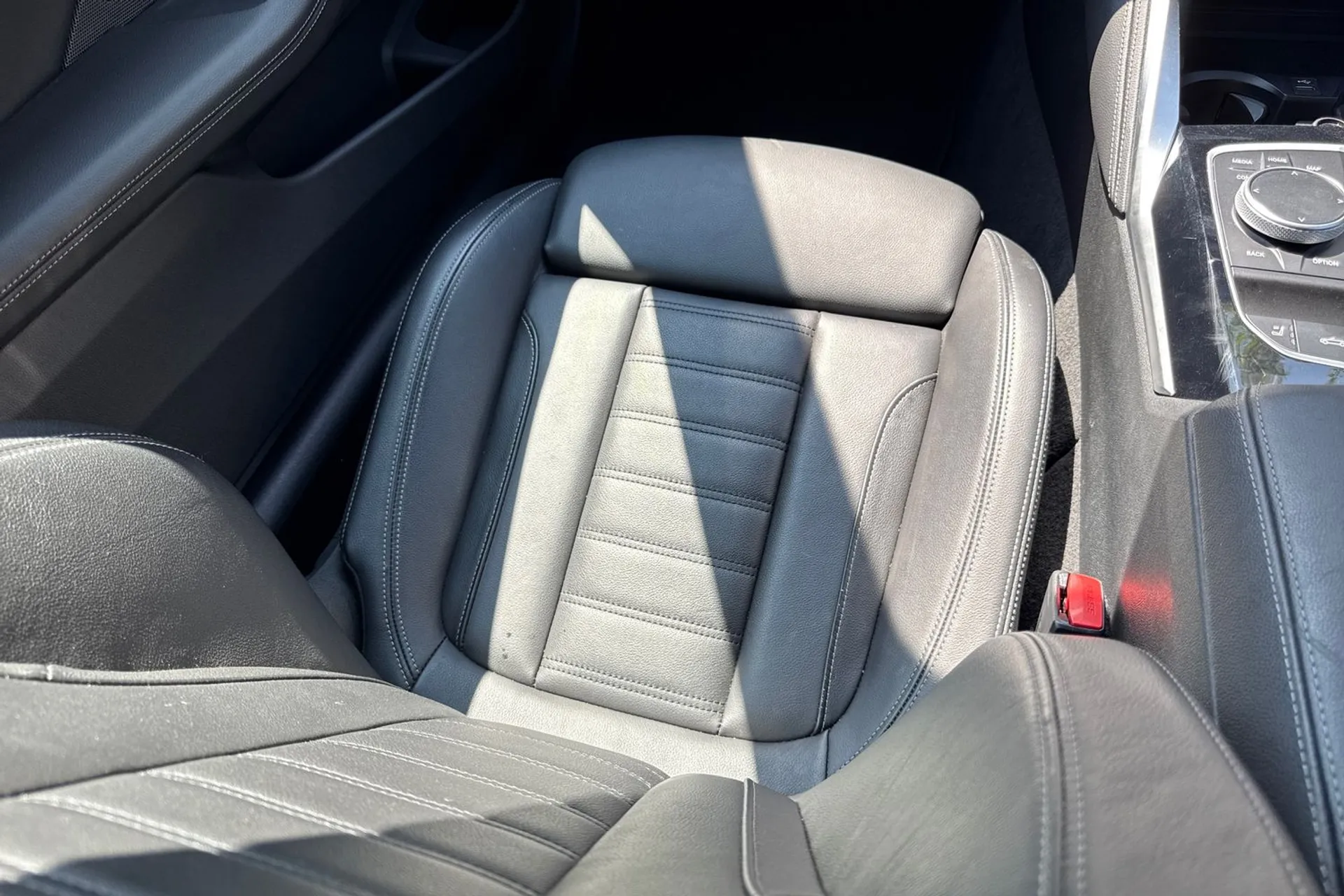 BMW 4 SERIES thumbnail image number 35