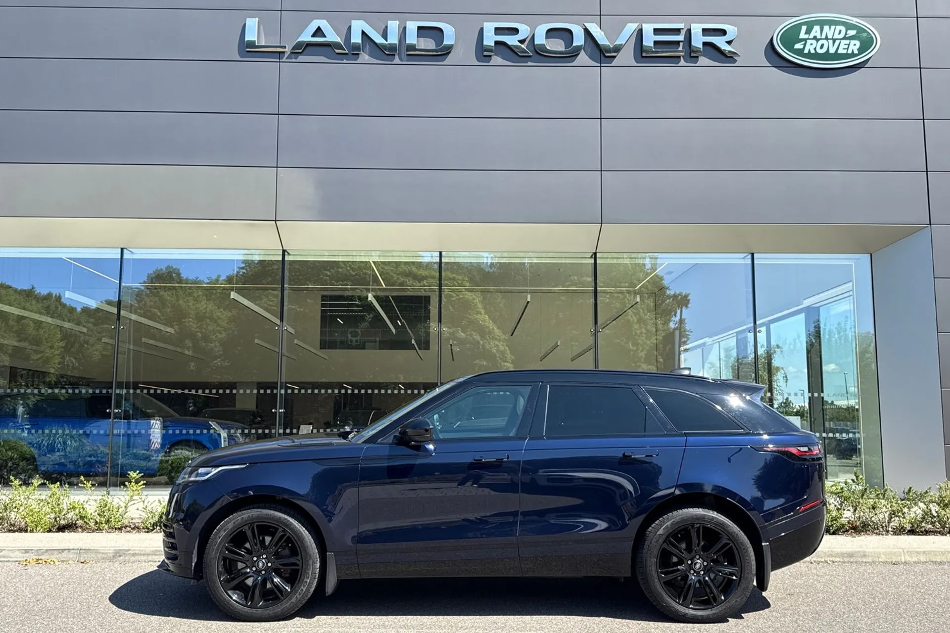 LAND ROVER RANGE ROVER VELAR thumbnail image number 7