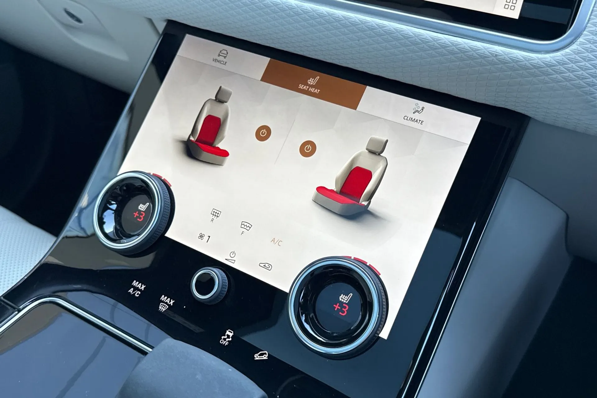 LAND ROVER RANGE ROVER VELAR thumbnail image number 54