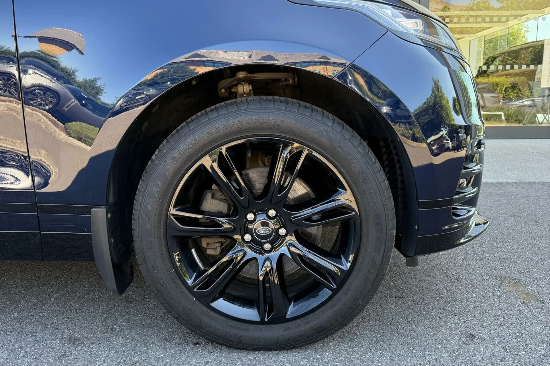 LAND ROVER RANGE ROVER VELAR thumbnail image number 19