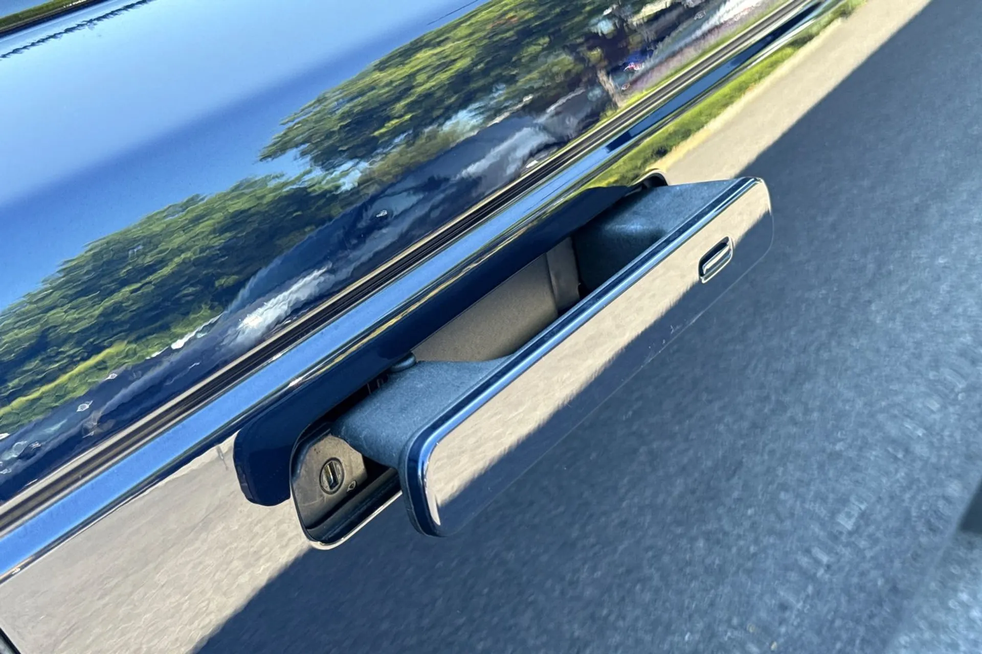 LAND ROVER RANGE ROVER VELAR thumbnail image number 22