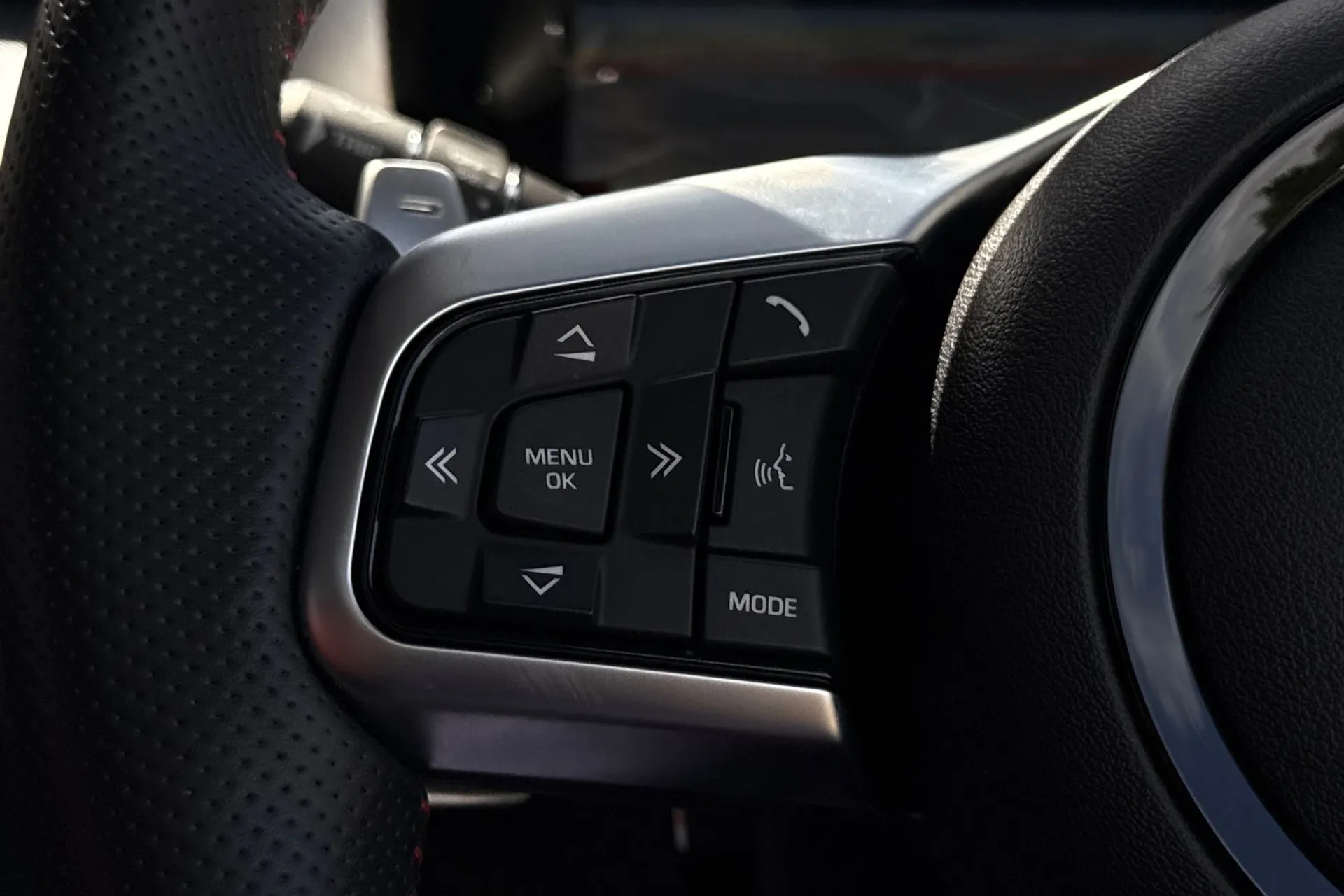 Jaguar F-TYPE thumbnail image number 45
