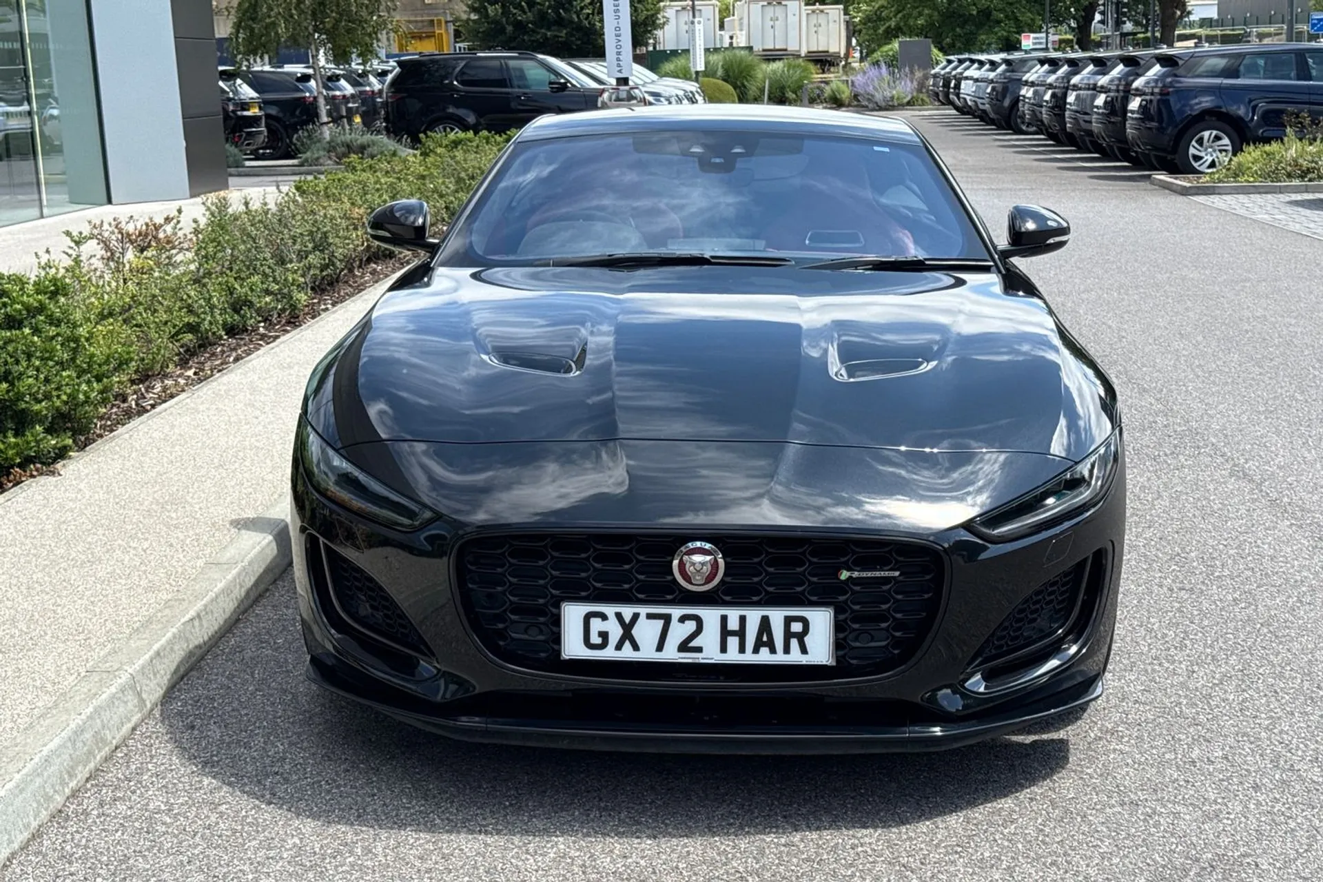 Jaguar F-TYPE thumbnail image number 17