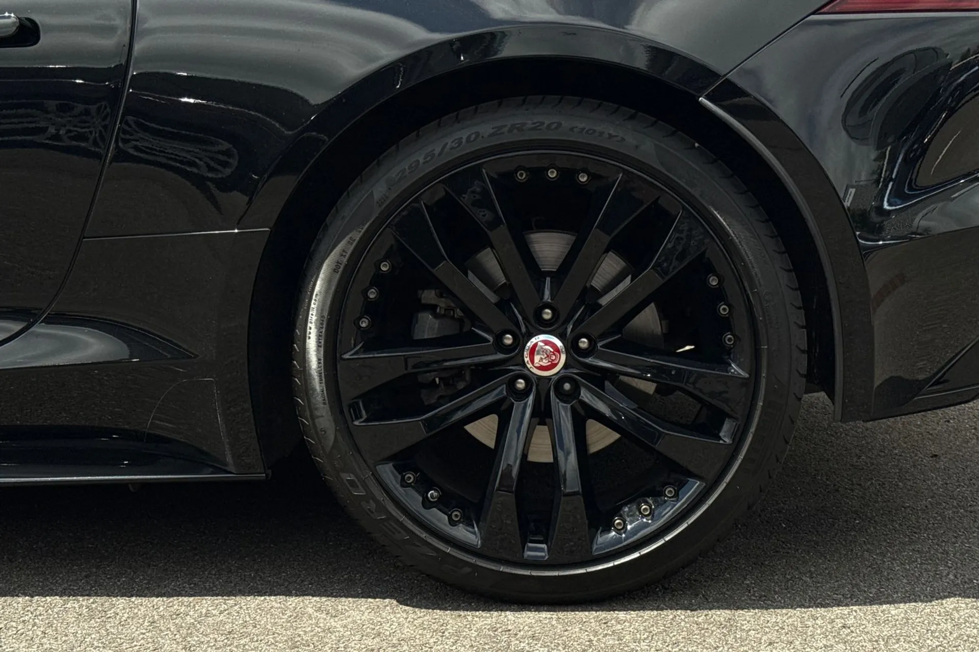 Jaguar F-TYPE thumbnail image number 20