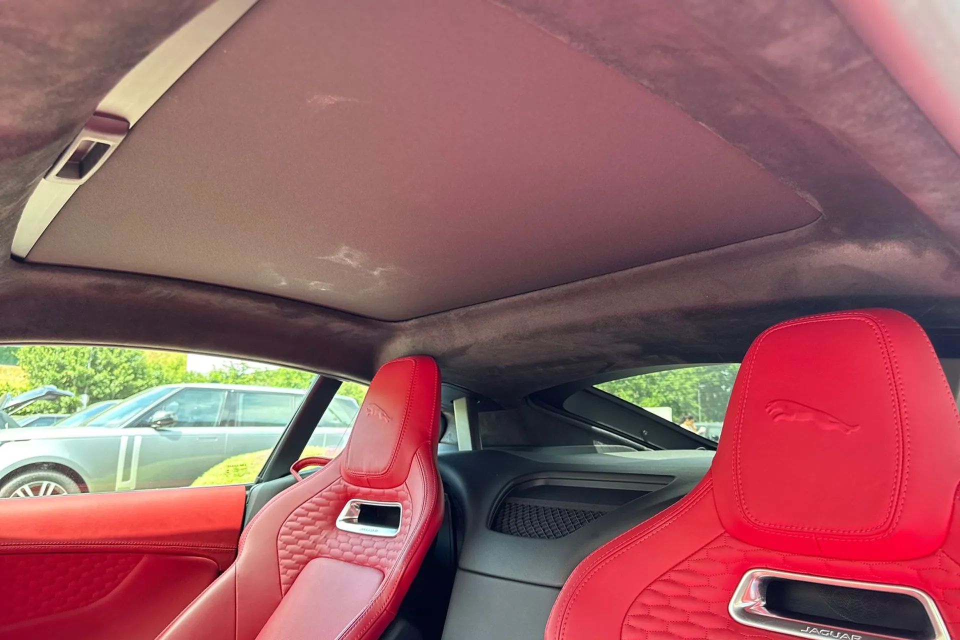 Jaguar F-TYPE thumbnail image number 43