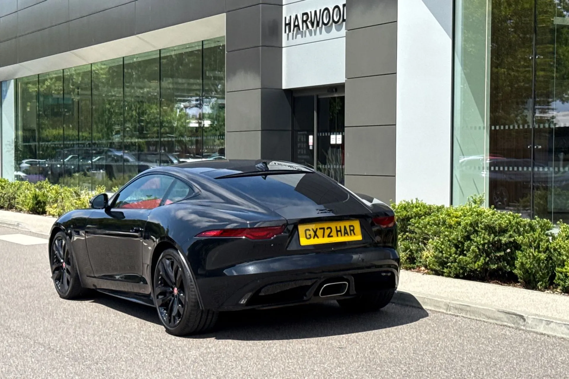 Jaguar F-TYPE thumbnail image number 14