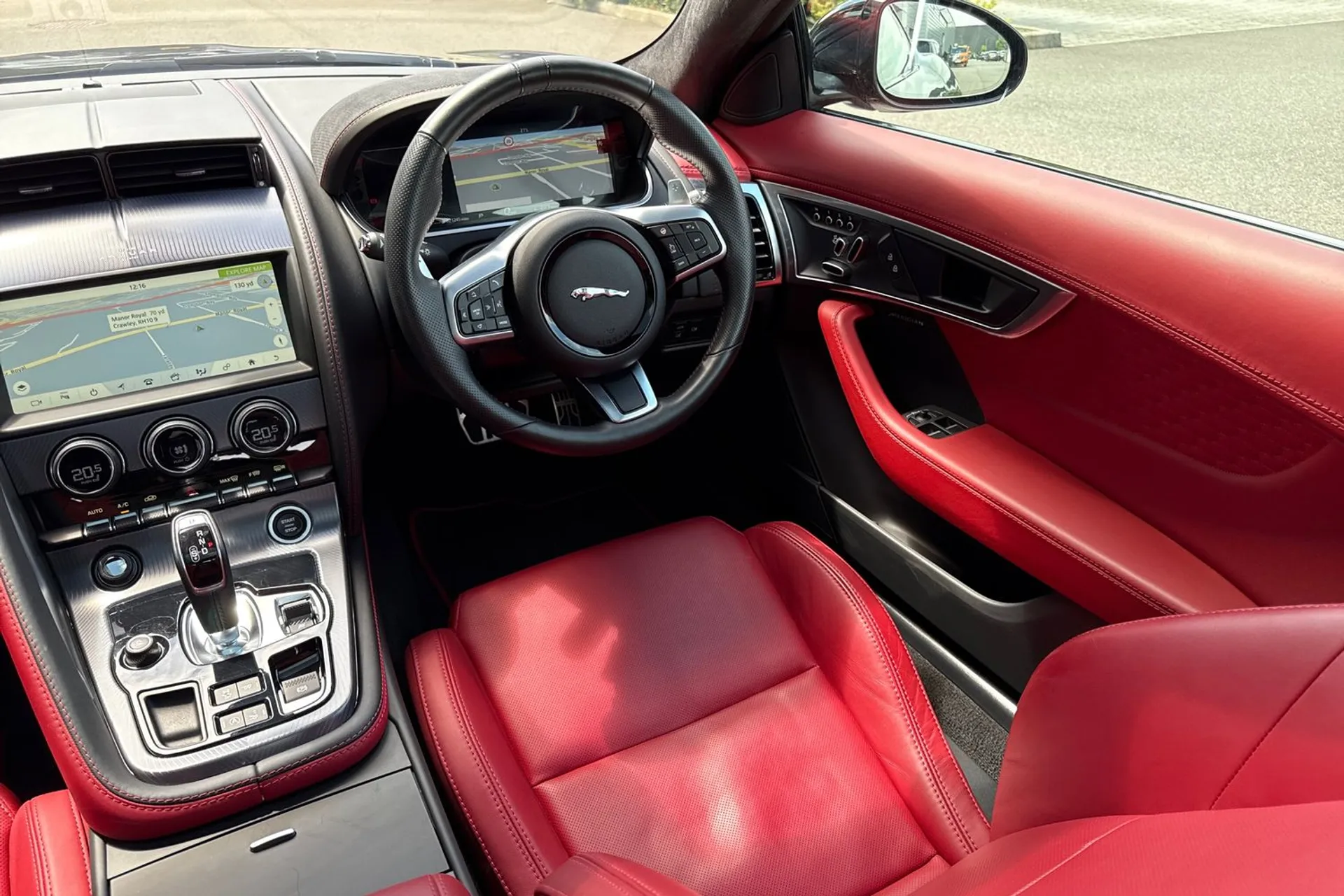 Jaguar F-TYPE thumbnail image number 31