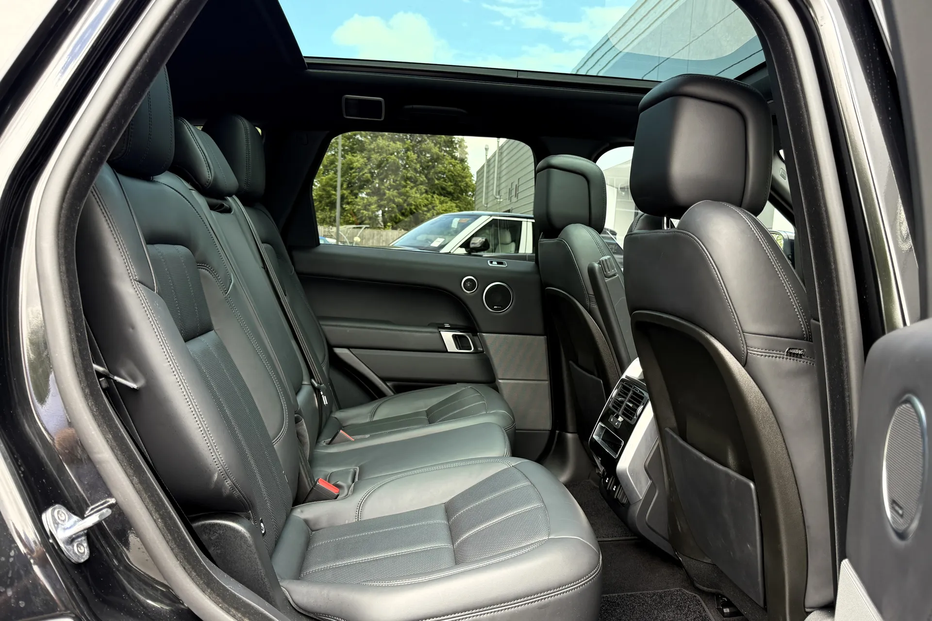 LAND ROVER RANGE ROVER SPORT thumbnail image number 22