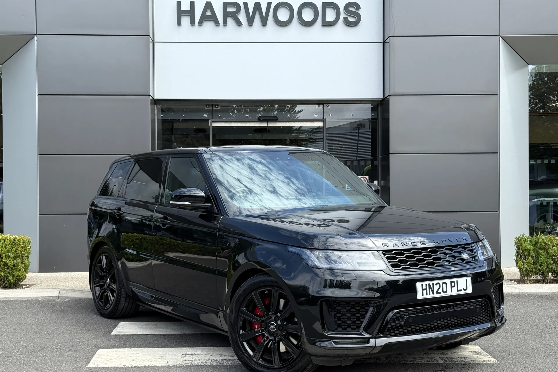LAND ROVER RANGE ROVER SPORT focused image