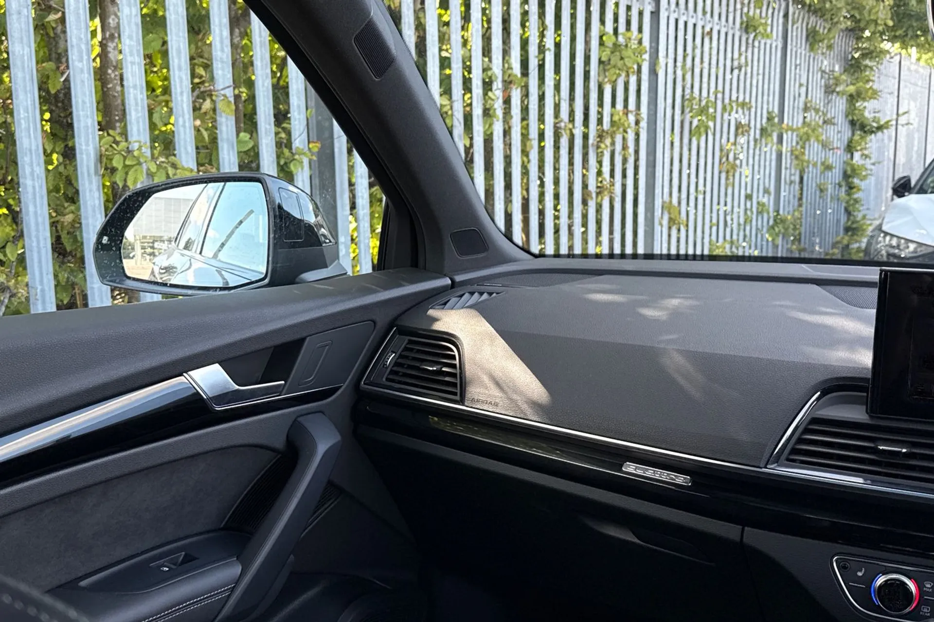 Audi Q5 thumbnail image number 35