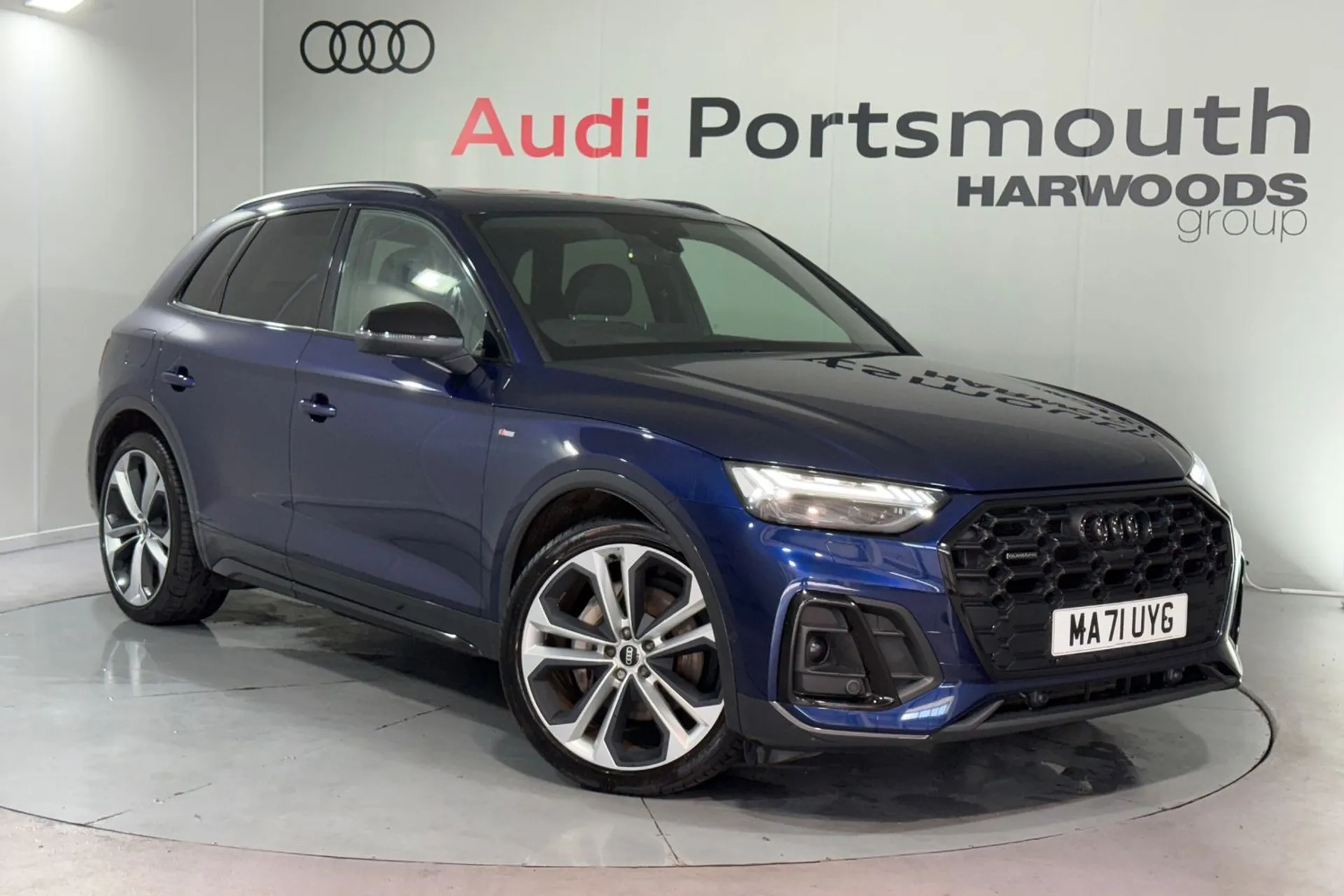Audi Q5 focused image