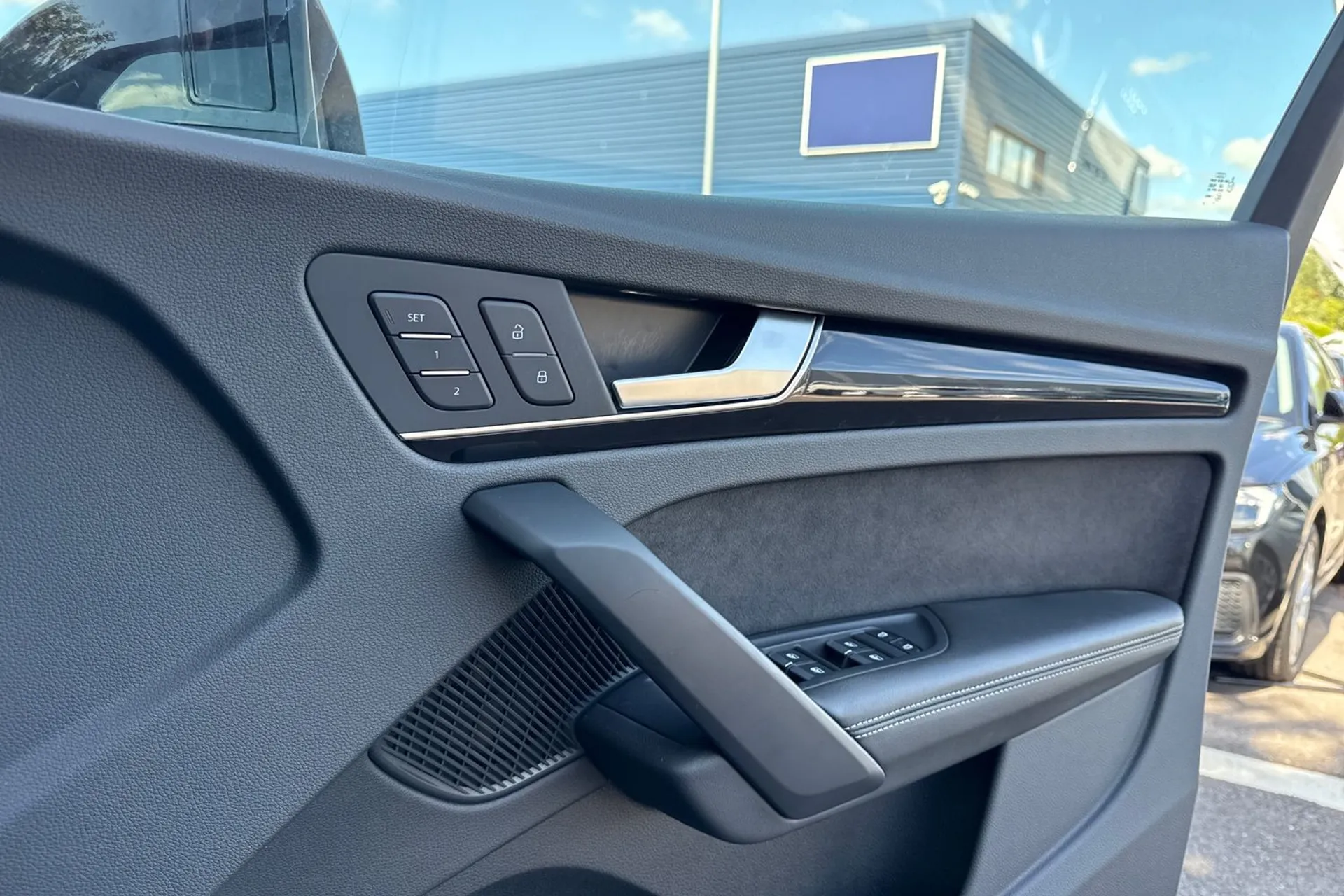 Audi Q5 thumbnail image number 46