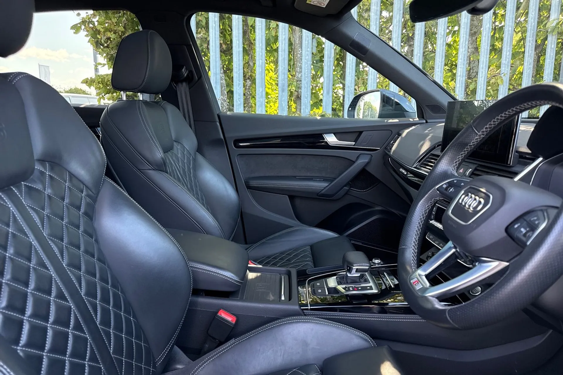 Audi Q5 thumbnail image number 25