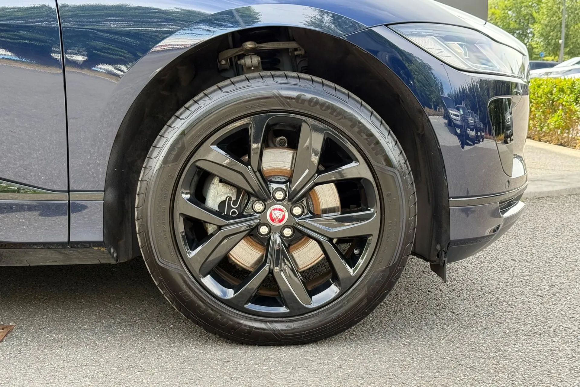 Jaguar I-PACE thumbnail image number 23