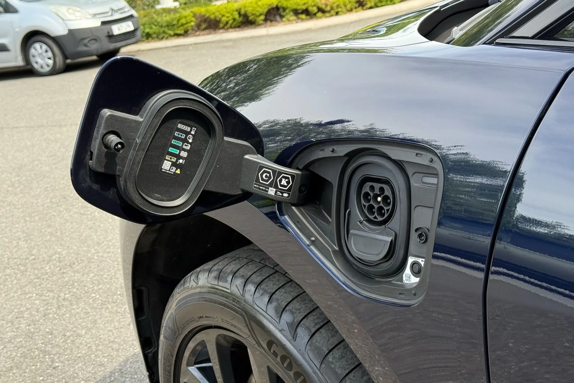 Jaguar I-PACE thumbnail image number 39