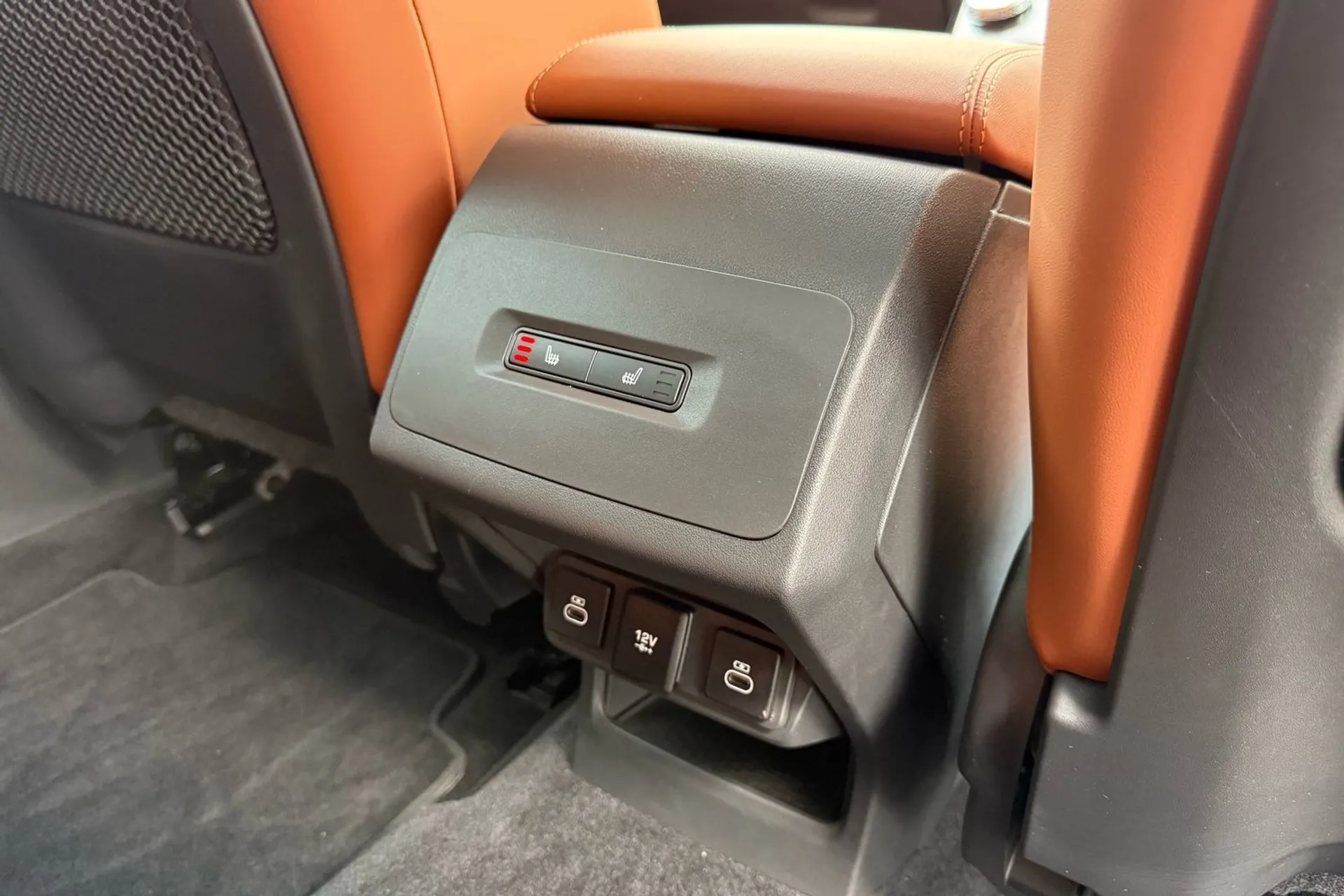 Jaguar I-PACE thumbnail image number 34