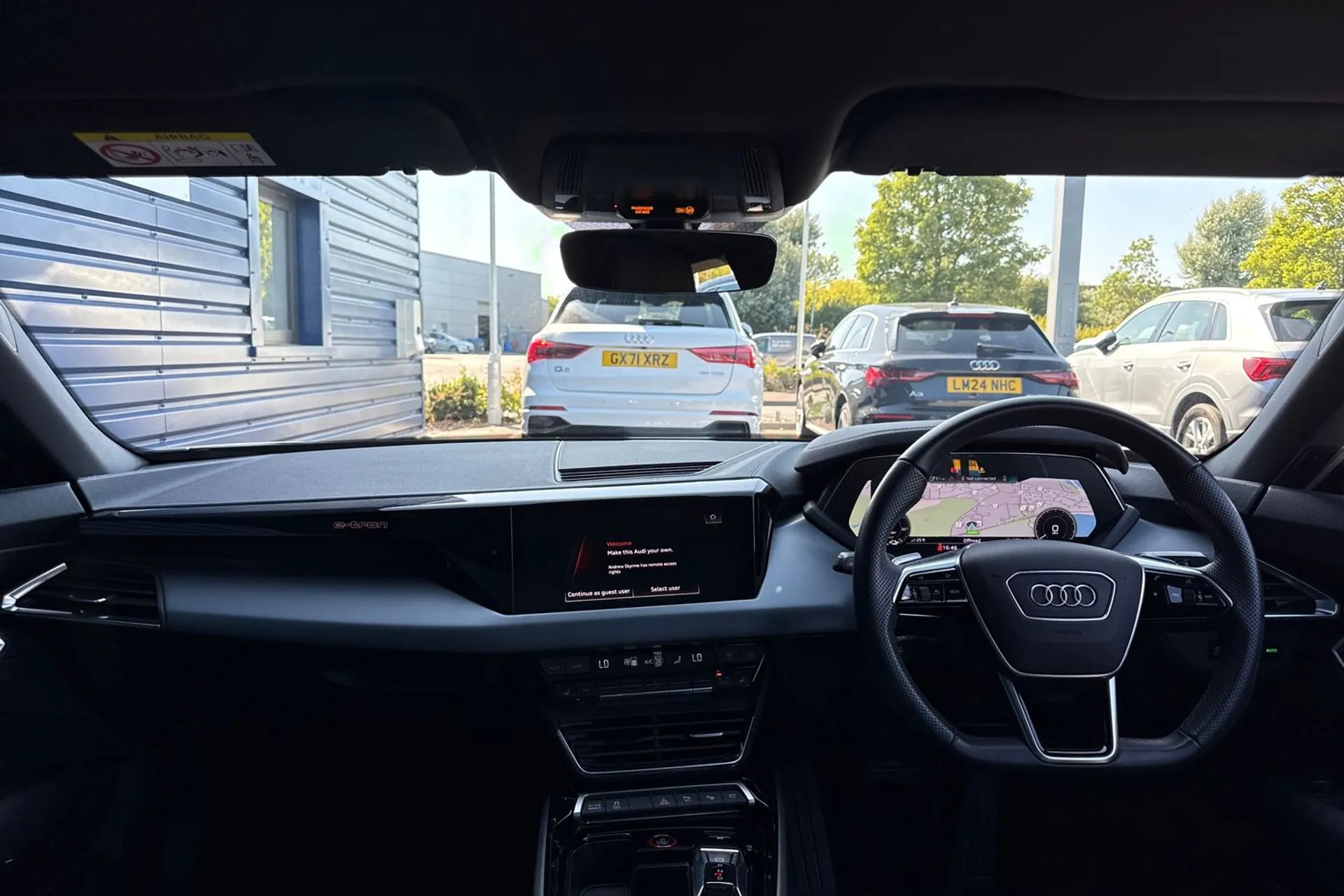 Audi e-tron GT thumbnail image number 3