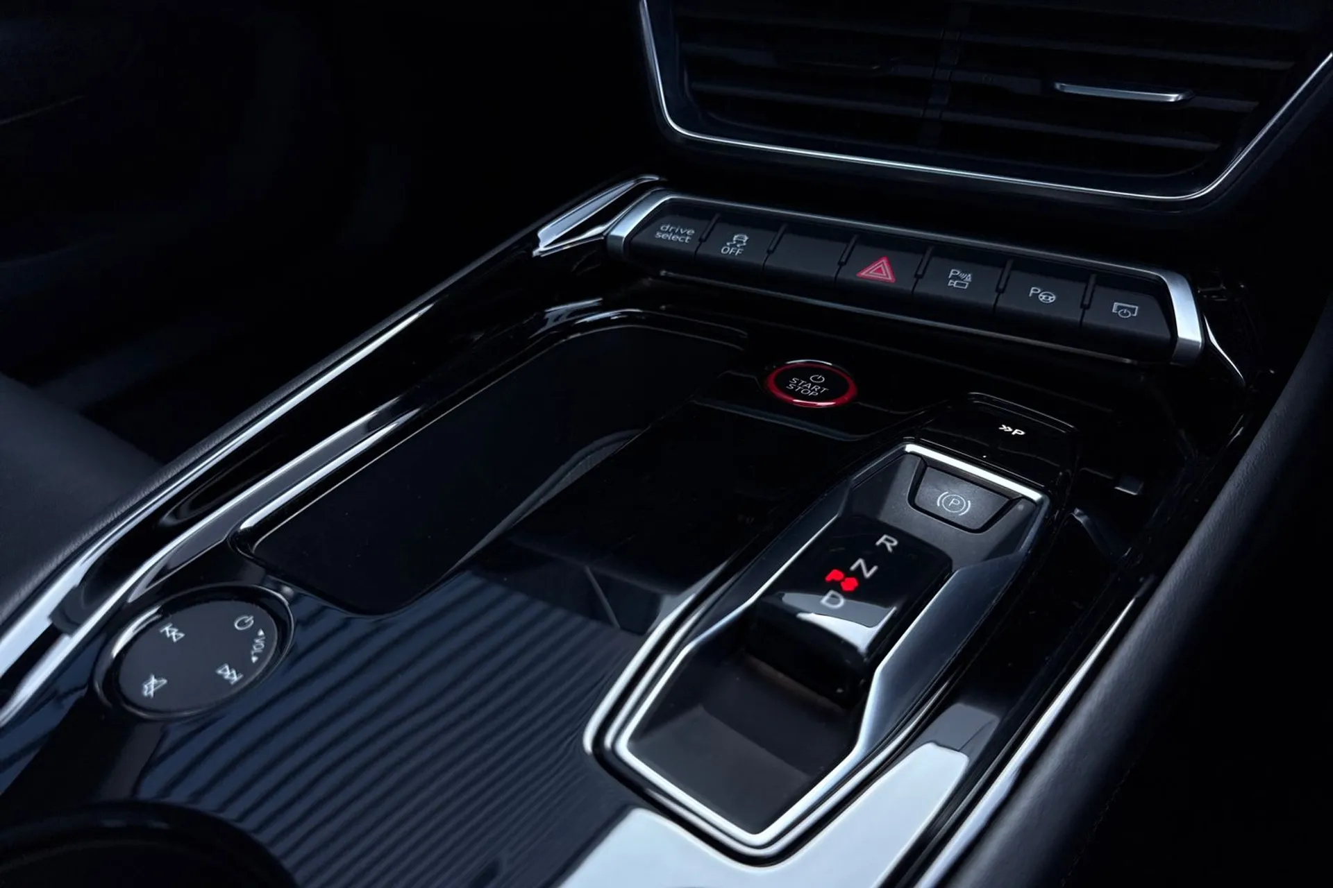 Audi e-tron GT thumbnail image number 46