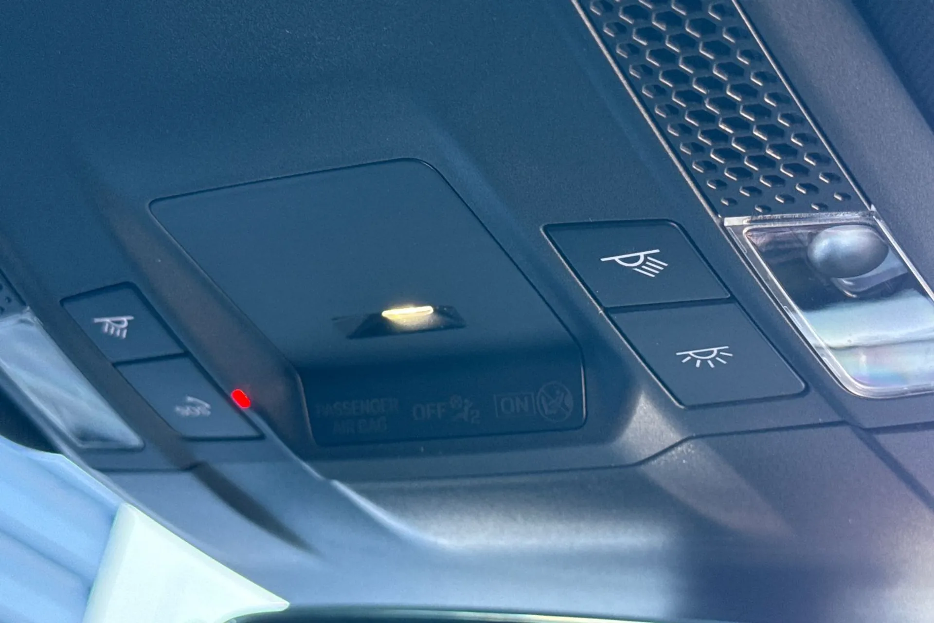 Audi e-tron GT thumbnail image number 44