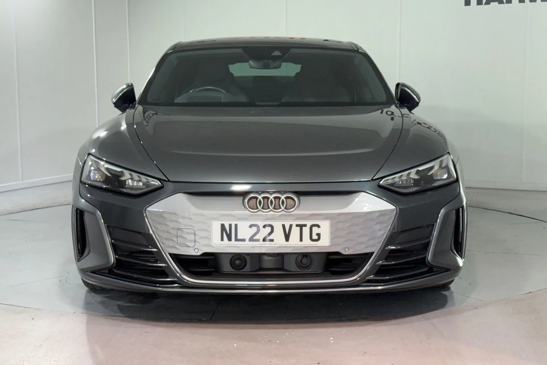Audi e-tron GT thumbnail image number 6