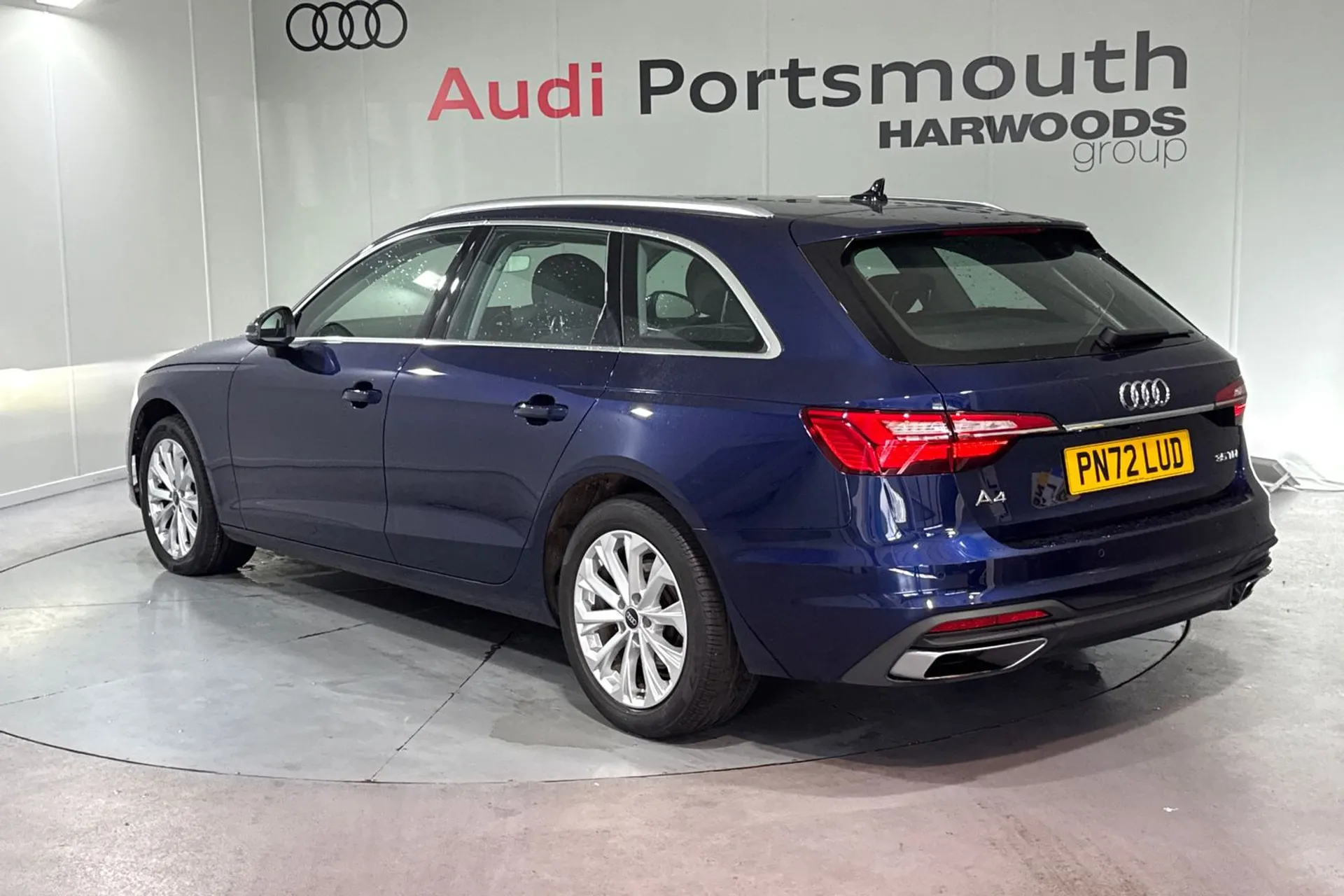 Audi A4 thumbnail image number 9