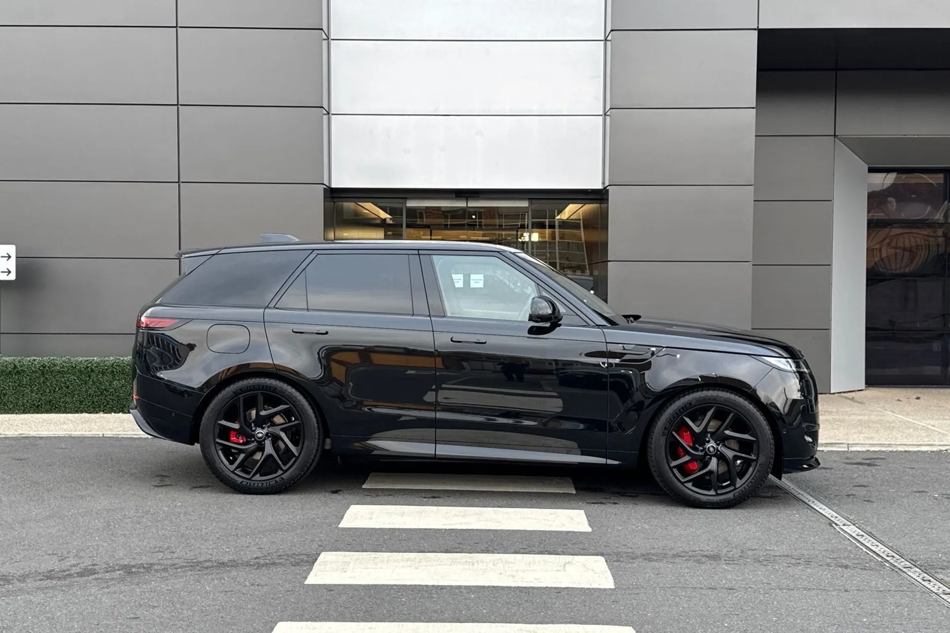 LAND ROVER RANGE ROVER SPORT thumbnail image number 2