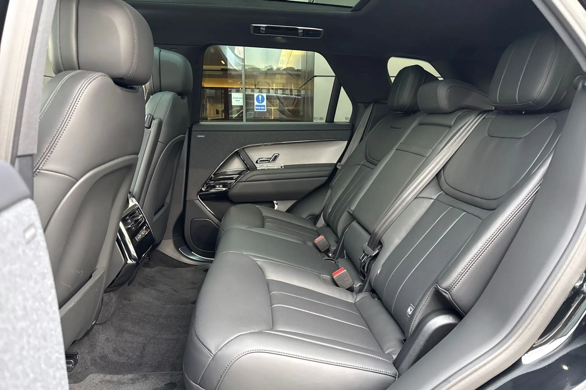 LAND ROVER RANGE ROVER SPORT thumbnail image number 40